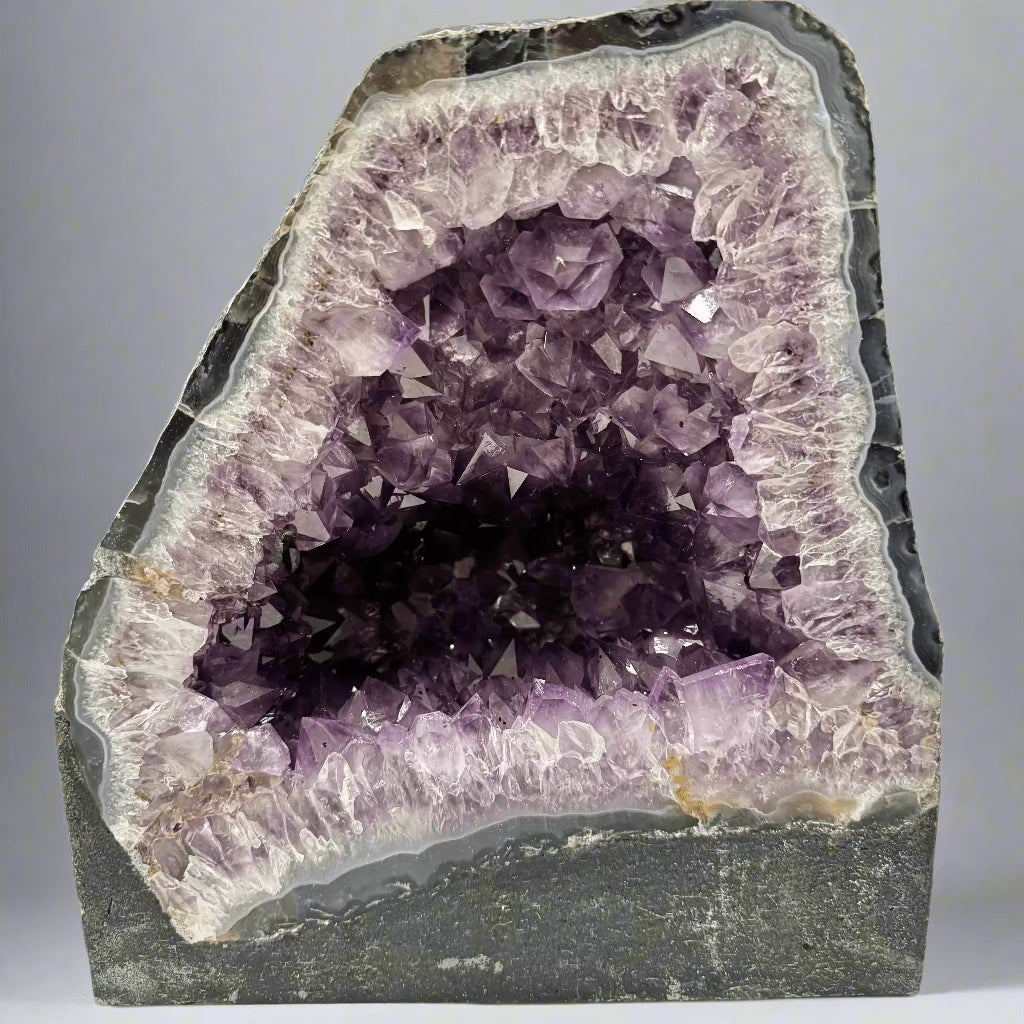 Kalifano Amethyst Amethyst Geode Cathedral from Brazil - 10" / 27 lbs BAG3200.014