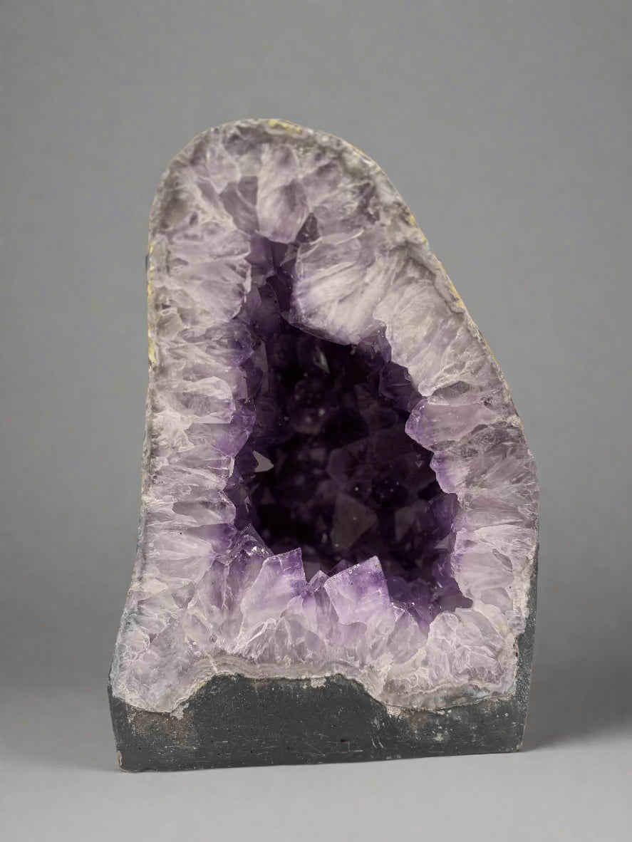 Kalifano Amethyst Amethyst Geode Cathedral from Brazil - 11" / 17 lbs BAG2000.013