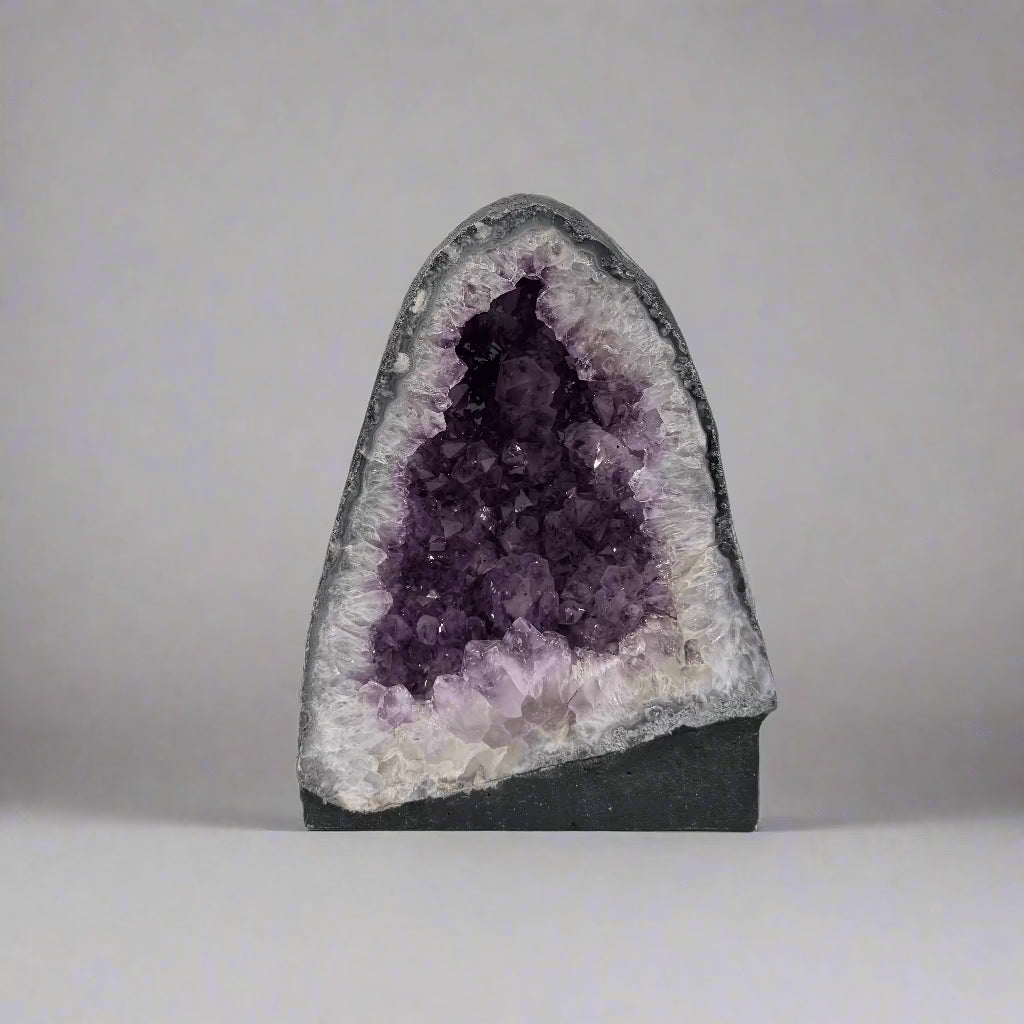 Kalifano Amethyst Amethyst Geode Cathedral from Brazil - 11" / 22 lbs BAG2400.023