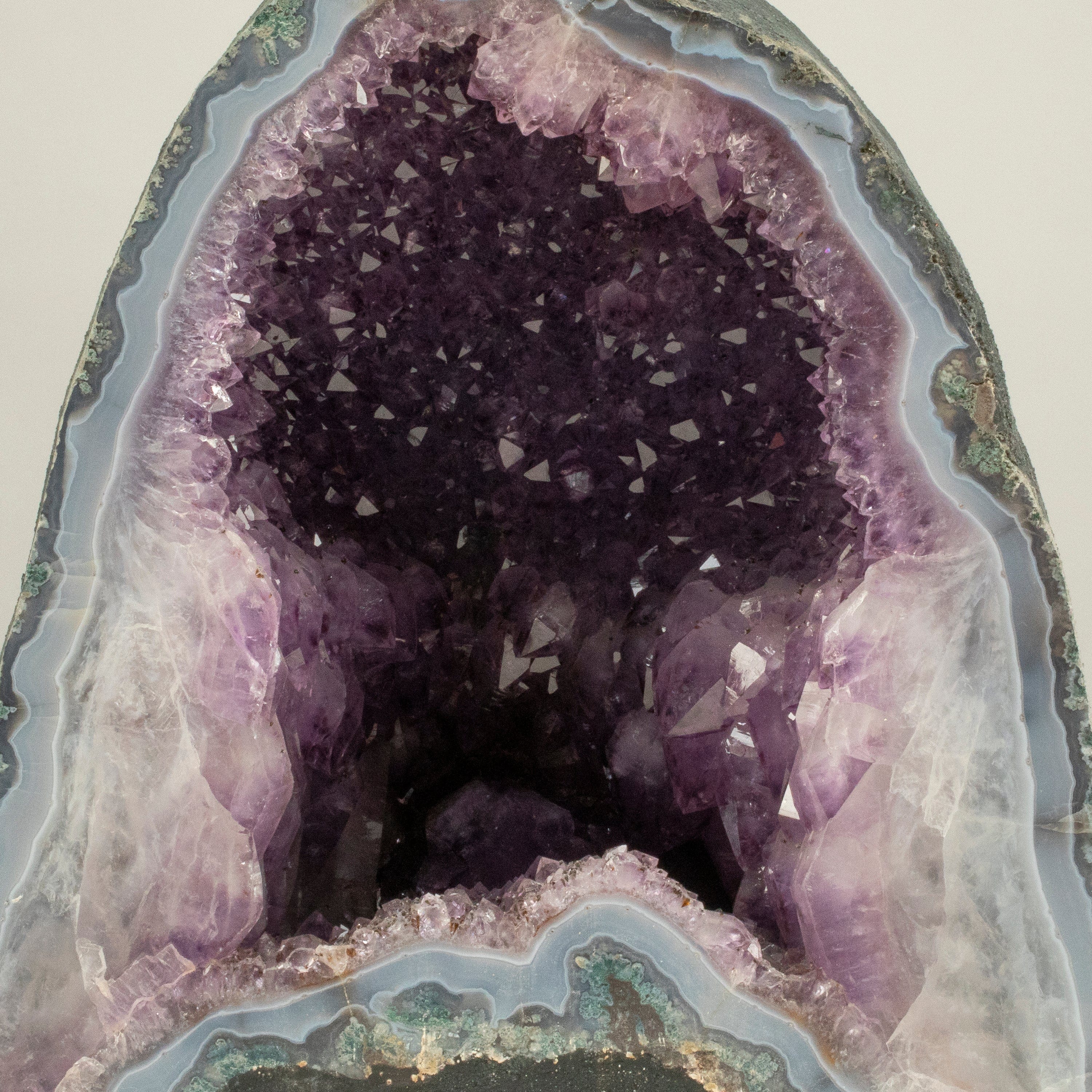 Kalifano Amethyst Amethyst Geode Cathedral from Brazil - 12" / 36 lbs BAG3200.013