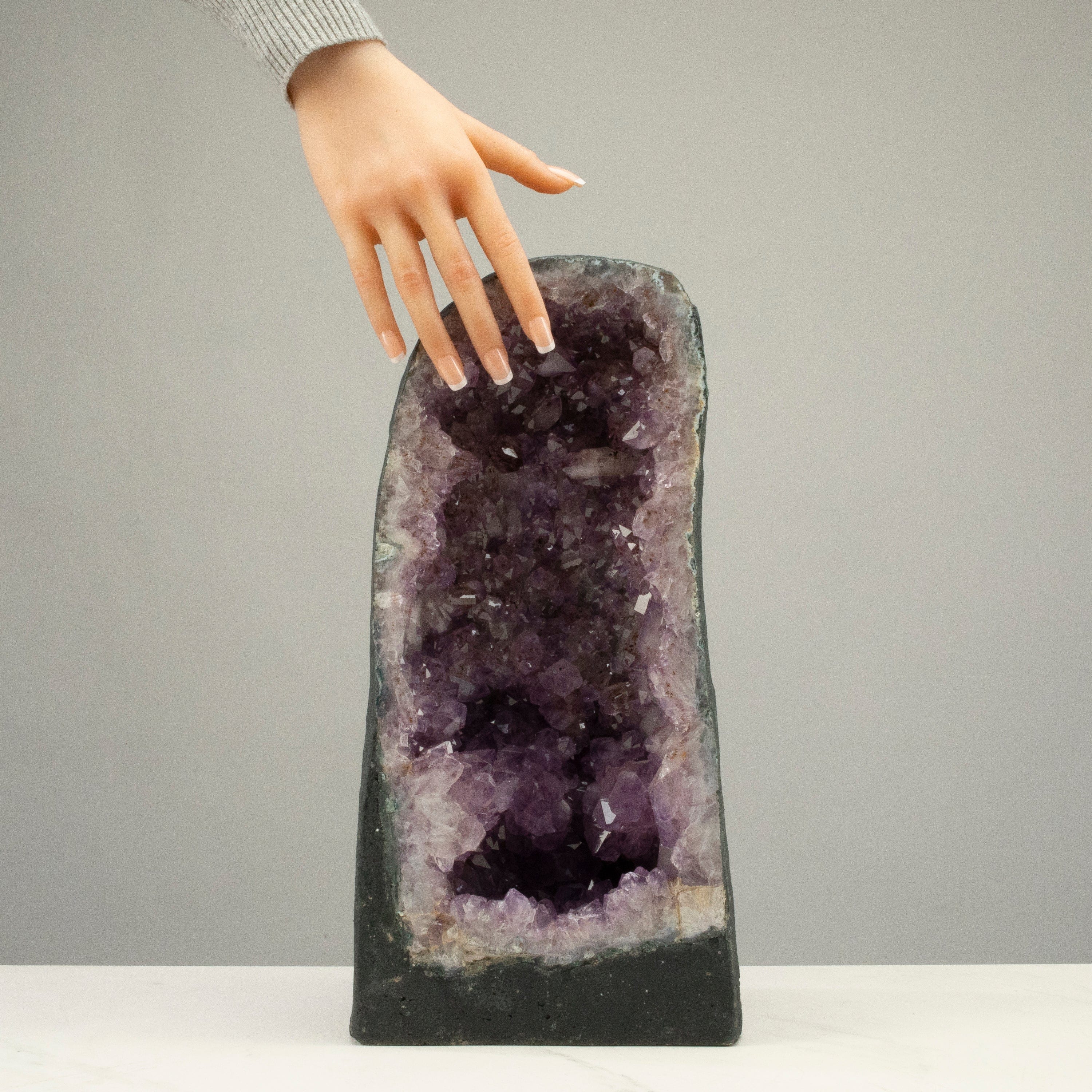 Kalifano Amethyst Amethyst Geode Cathedral from Brazil - 15" / 25 lbs BAG2600.008