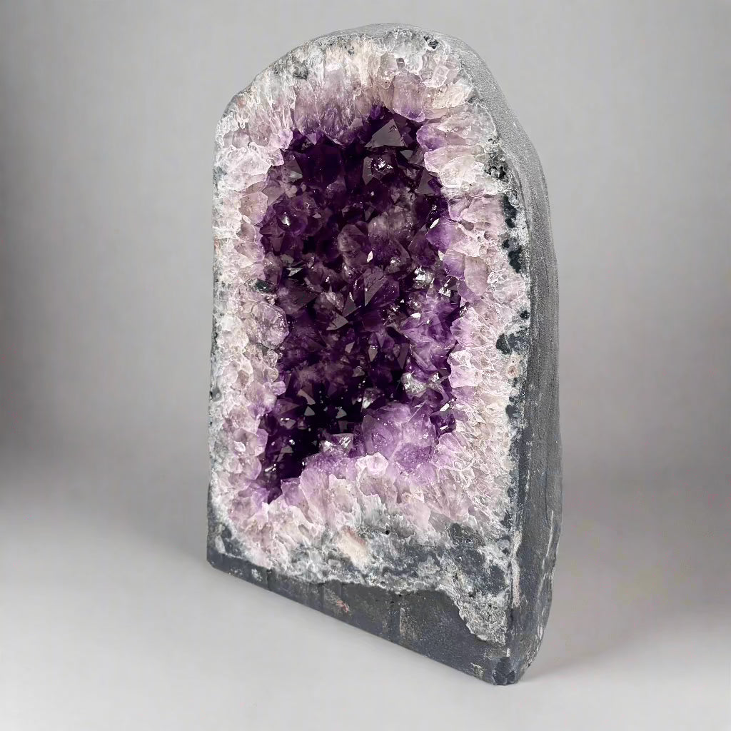 Kalifano Amethyst Amethyst Geode Cathedral from Brazil - 15" / 60 lbs BAG5600.004