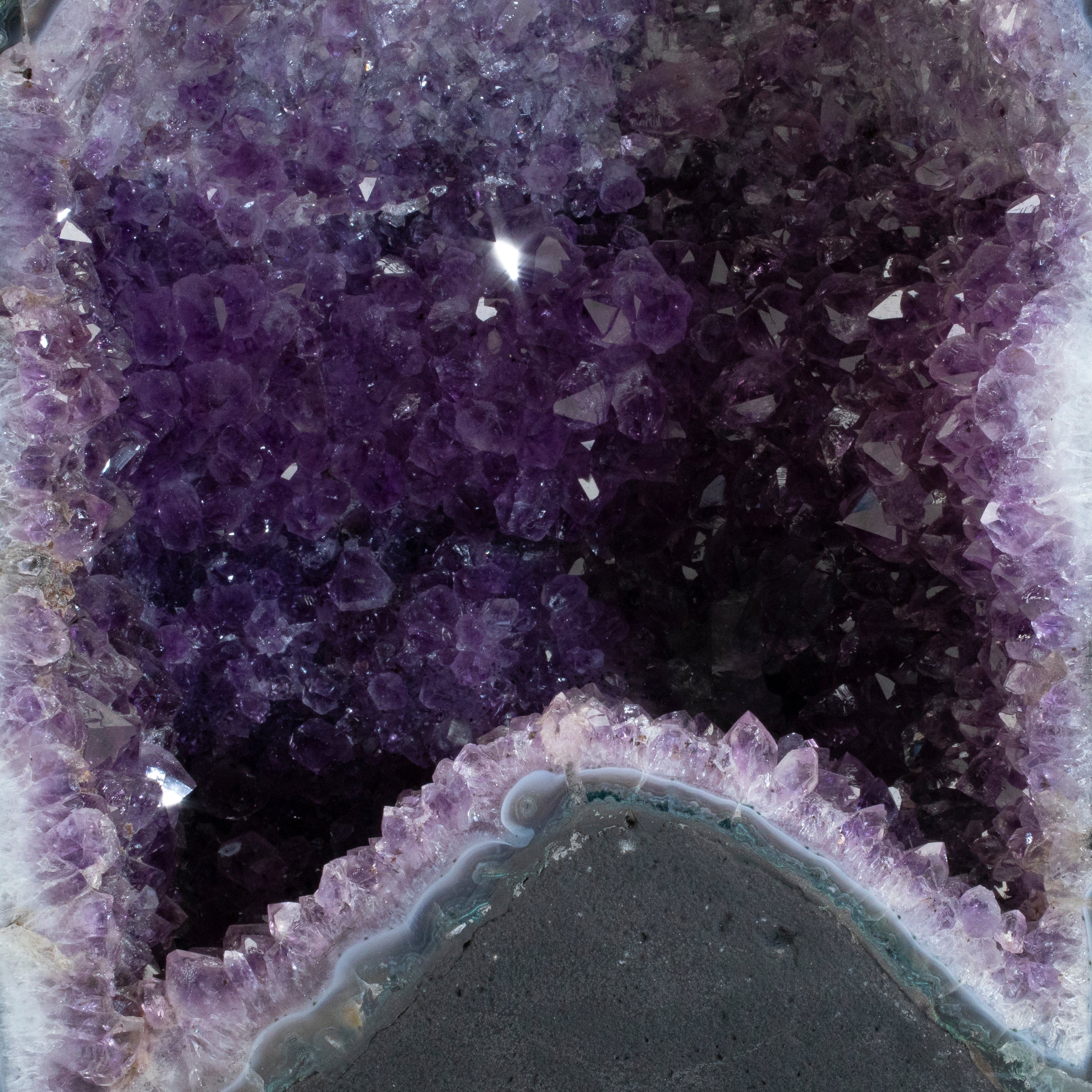 Kalifano Amethyst Amethyst Geode Cathedral from Brazil - 17" / 33lbs BAG5200.005
