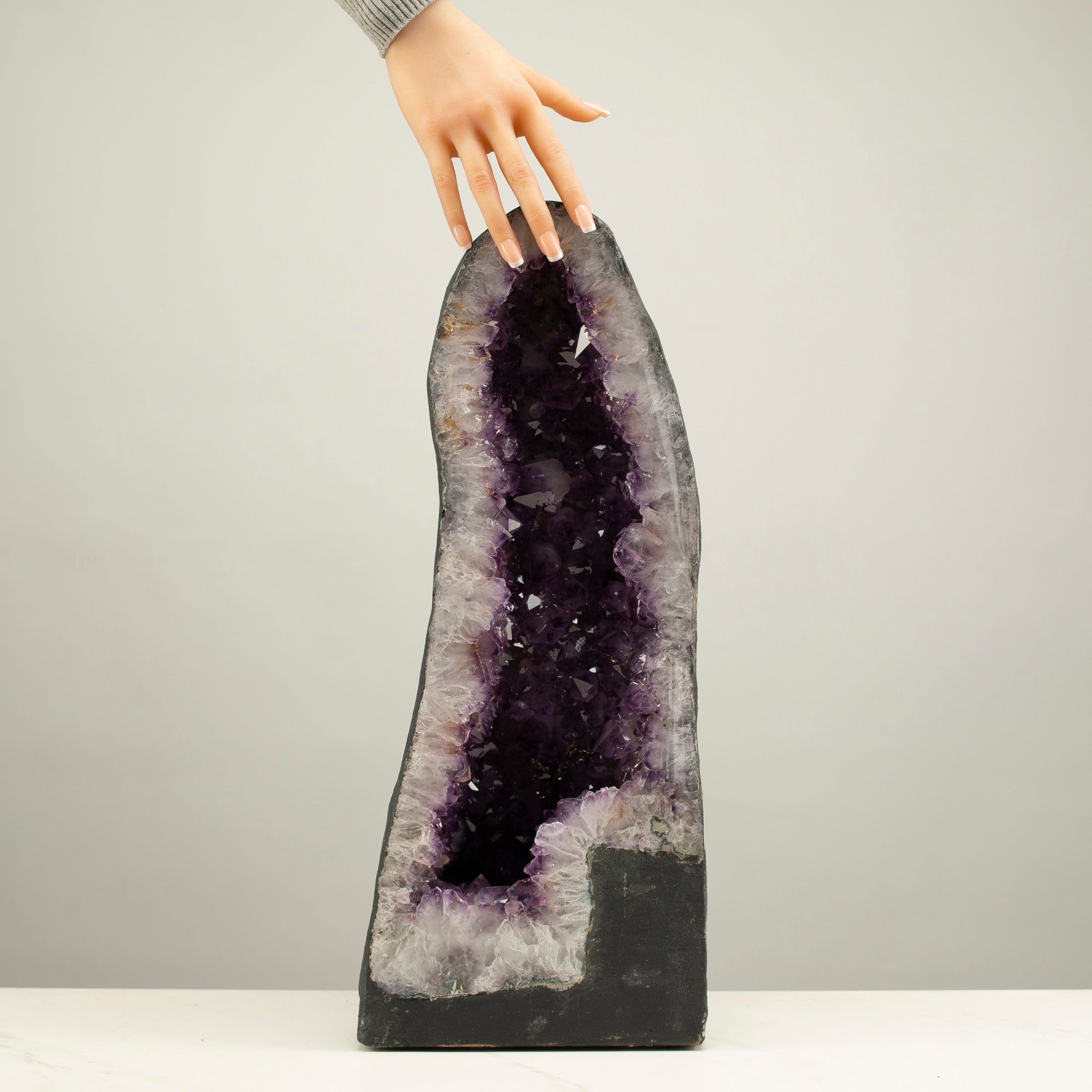 Kalifano Amethyst Amethyst Geode Cathedral from Brazil - 20" / 41 lbs BAG4400.011