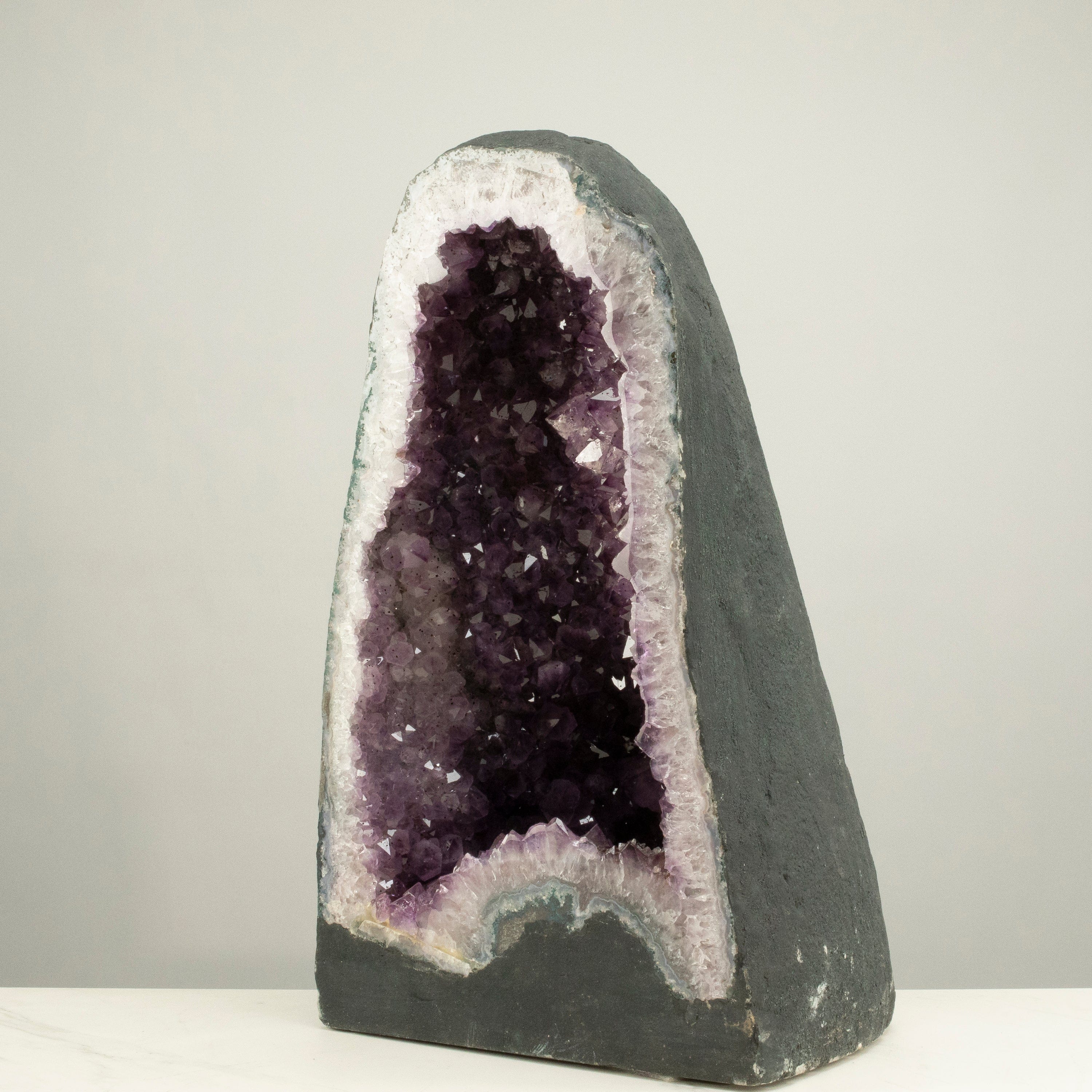 Kalifano Amethyst Amethyst Geode Cathedral from Brazil - 20" / 81 lbs BAG7800.007