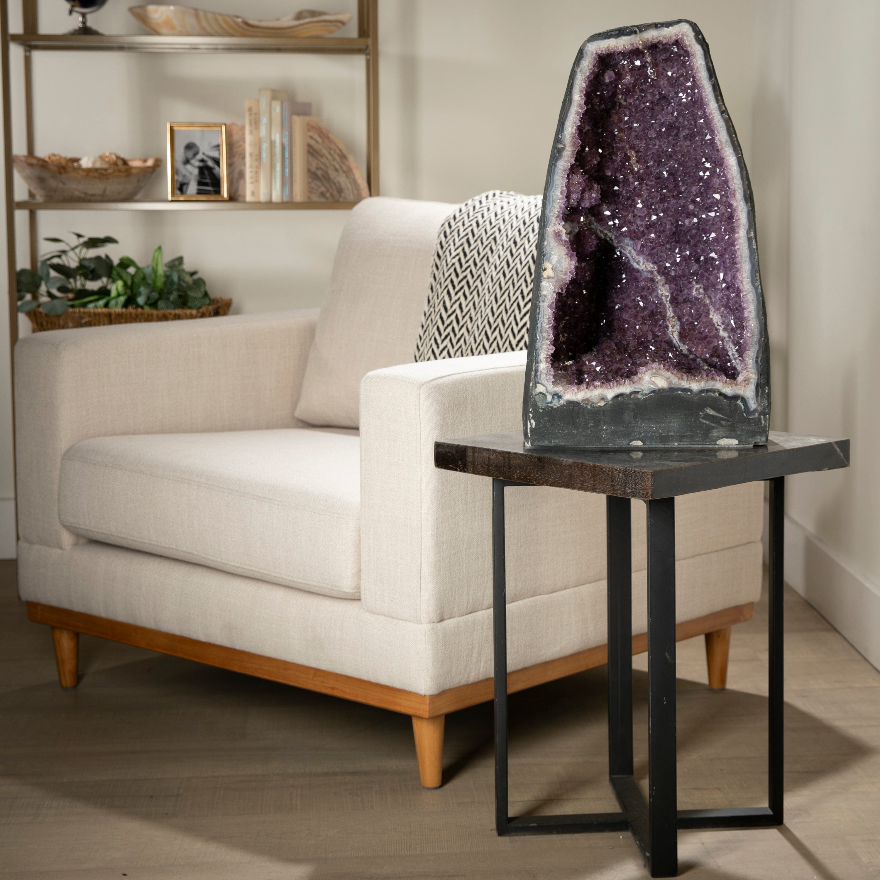 Kalifano Amethyst Amethyst Geode Cathedral from Brazil - 22" / 90 lbs BAG9000.008