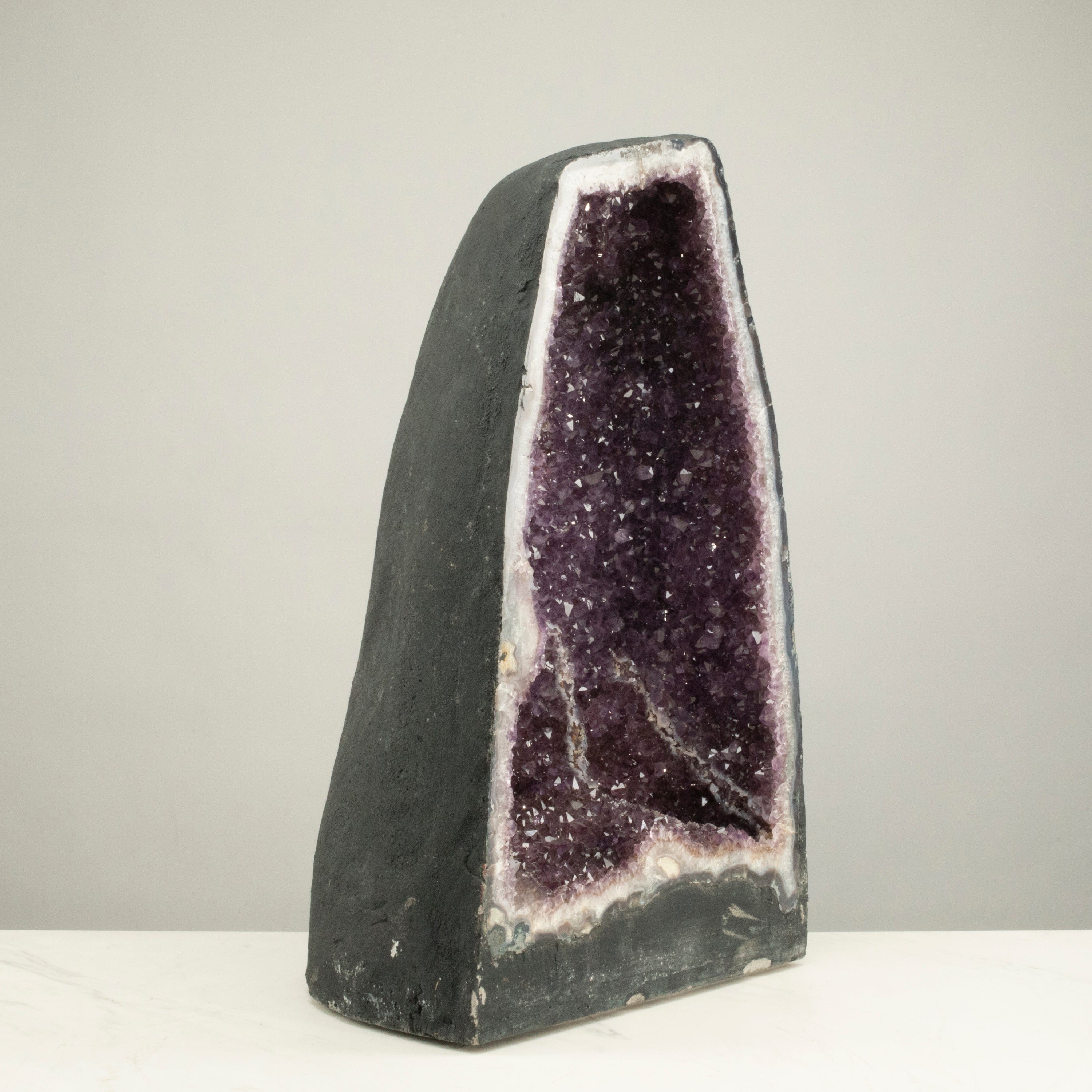 Kalifano Amethyst Amethyst Geode Cathedral from Brazil - 22" / 90 lbs BAG9000.008