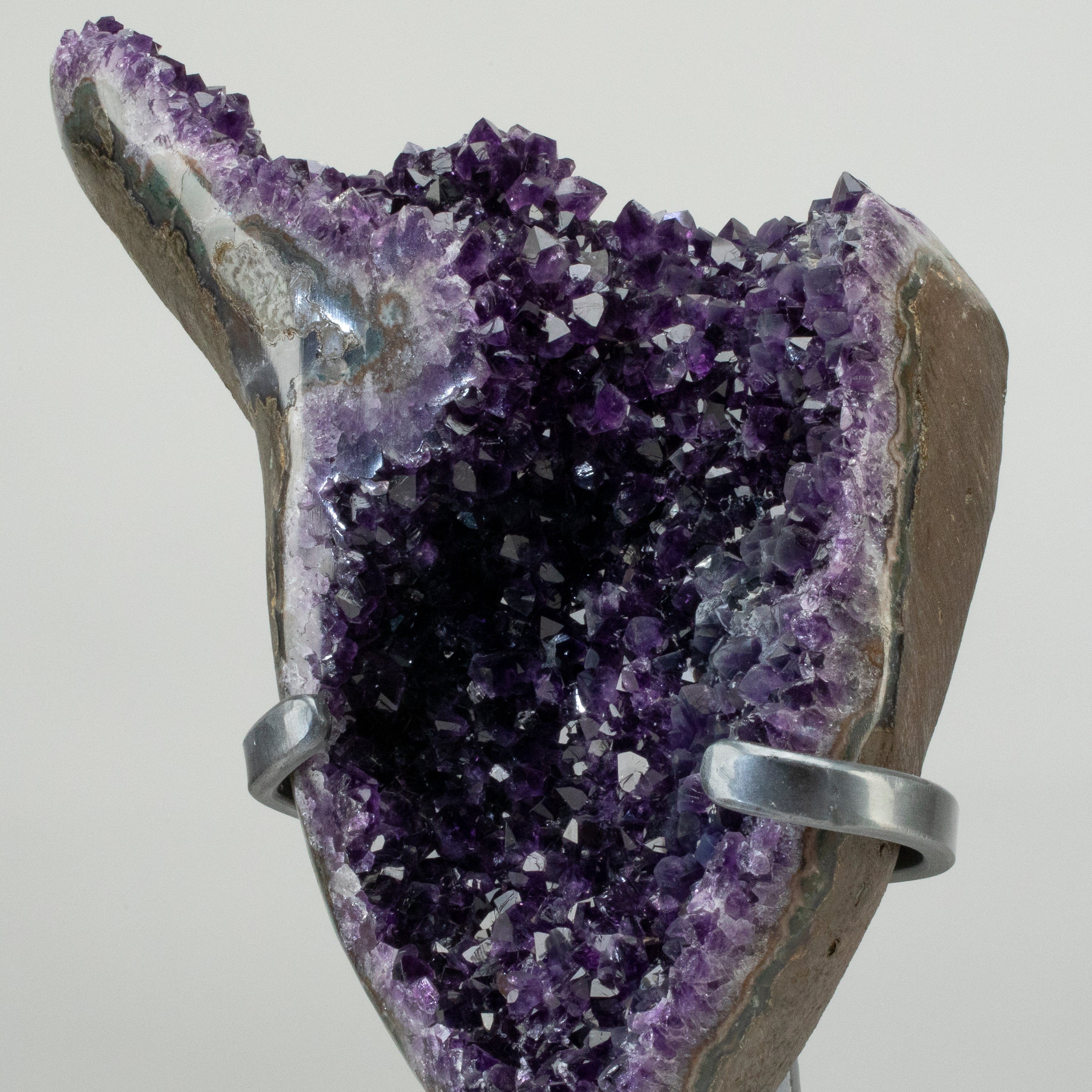 Kalifano Amethyst Uruguayan Amethyst Geode on Custom Stand - 13.5" / 13 lbs UAG6000.010