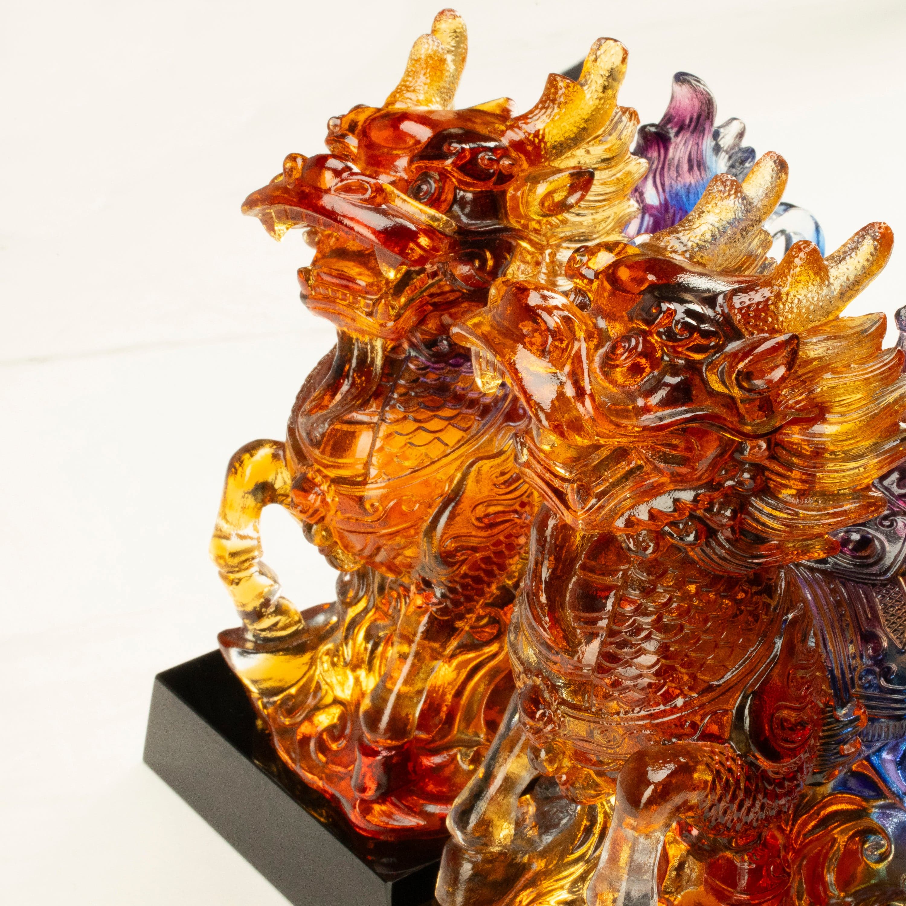 Kalifano Crystal Carving Elegant Qilin Crystal Carving Pair with Detachable Base - A Symbol of Good Luck and Prosperity CR700-KYL