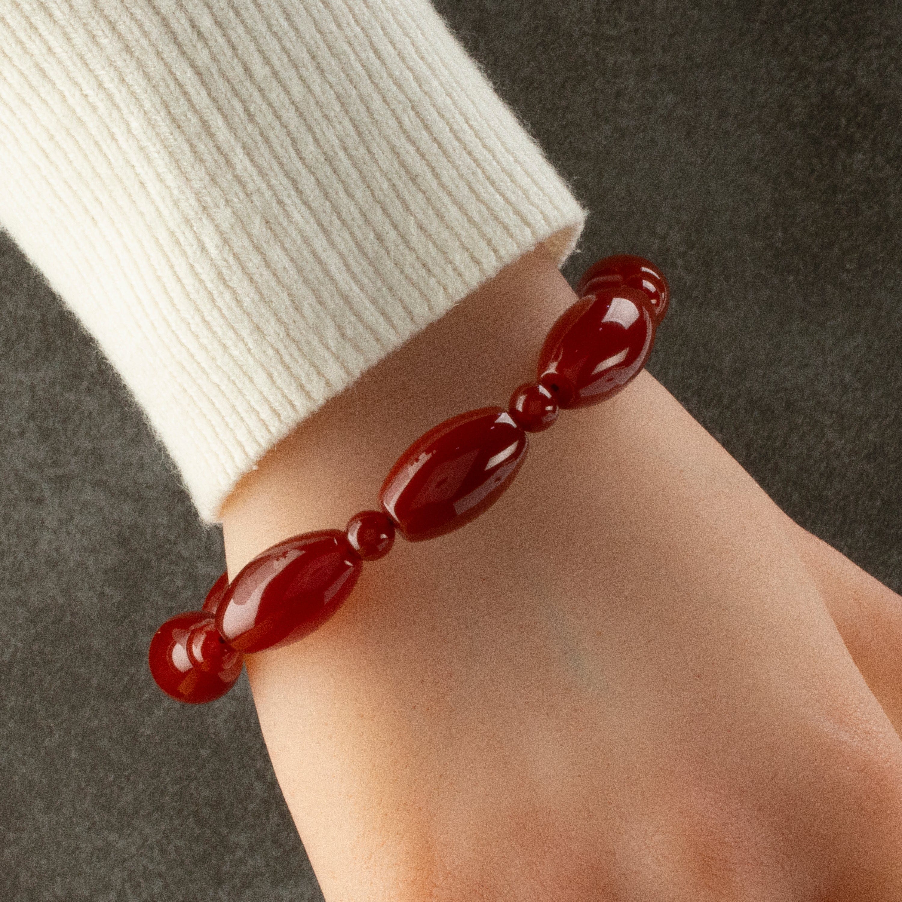 Kalifano Gemstone Bracelets Carnelian Oval & Round Bead Gemstone Elastic Bracelet BLUE-BGP-054