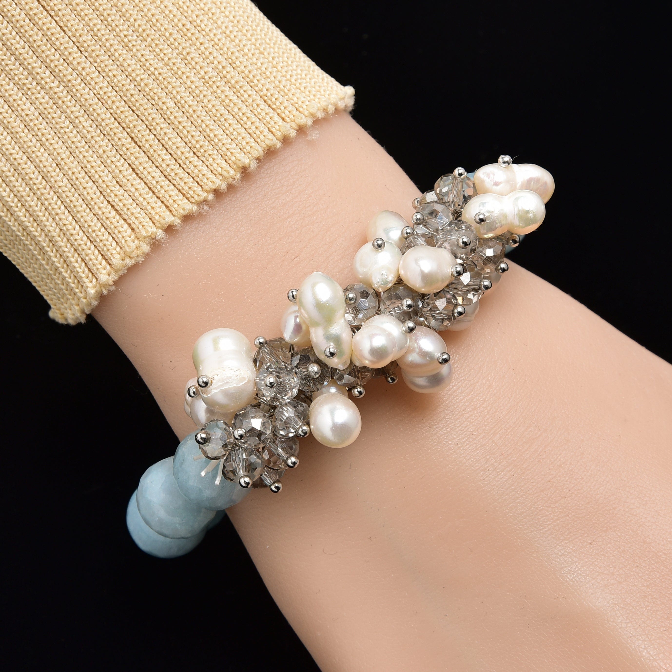 Kalifano Gemstone Bracelets Faceted Aqua Agate & Freshwater Pearls 12mm Gemstone Bead Elastic Bracelet GOLD-BGP-PAQ
