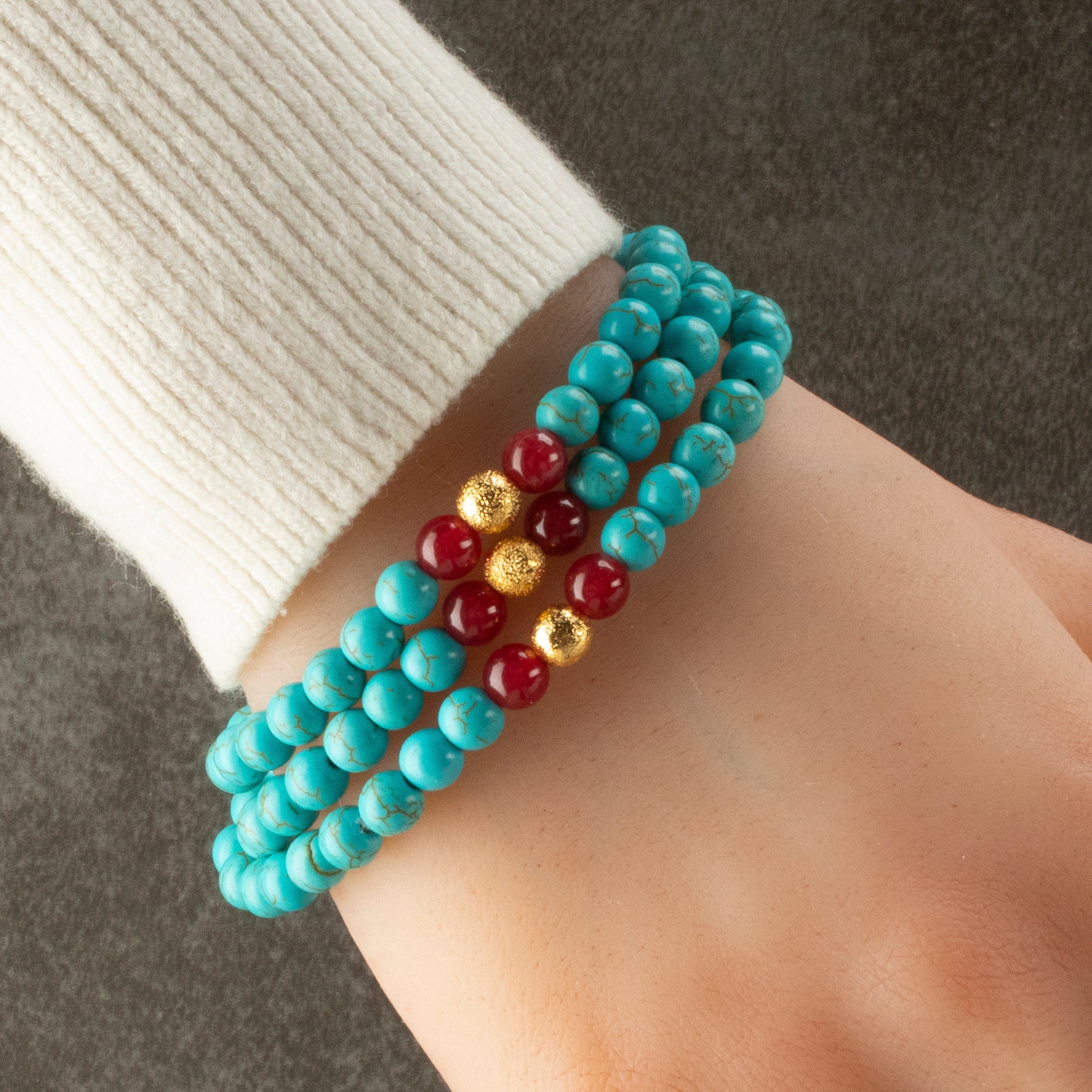 Kalifano Gemstone Bracelets Howlite Turquoise 6mm Beads with Red Agate & Gold Sparkly Accent Beads Triple Wrap Gemstone Elastic Bracelet WHITE-BGI3-087