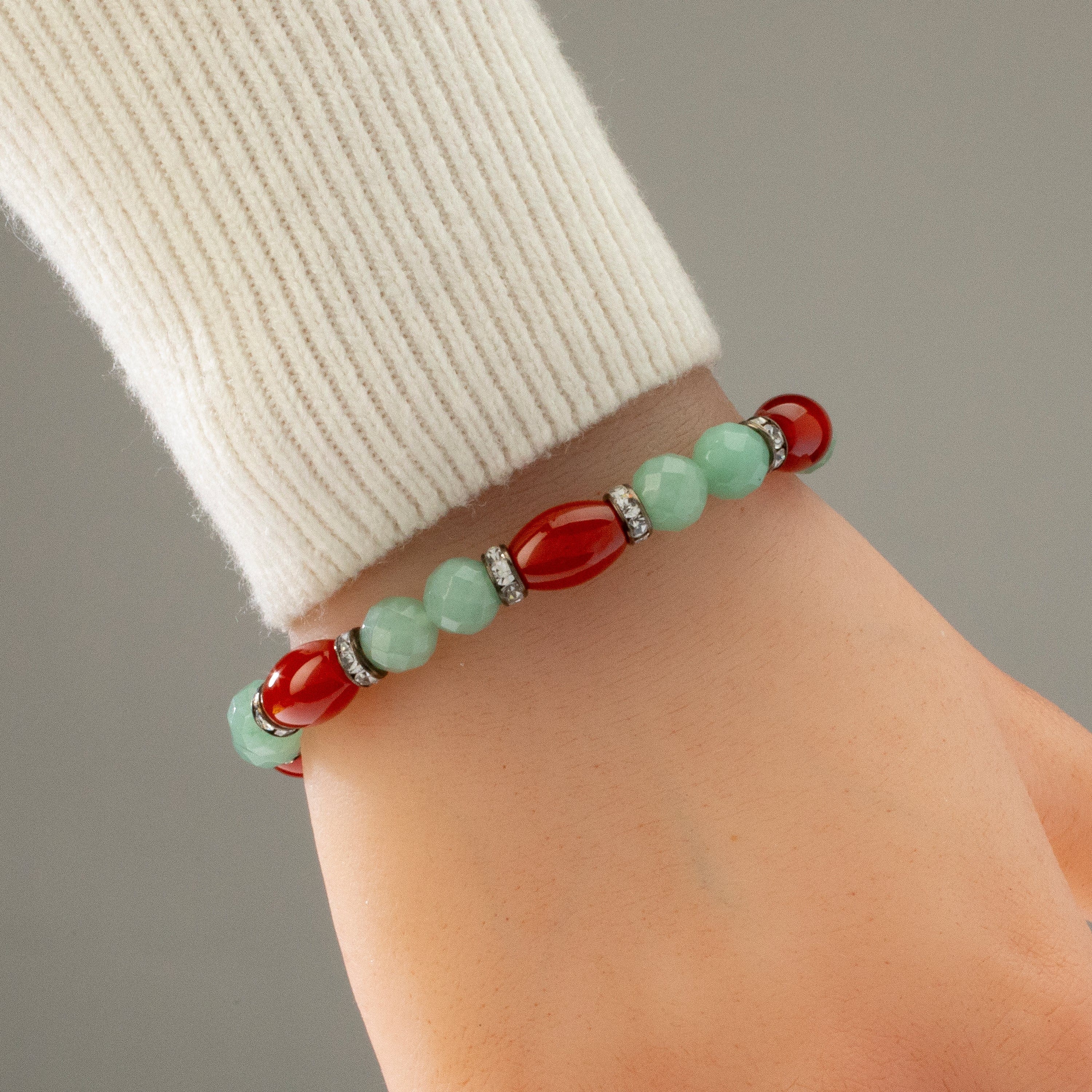 Kalifano Gemstone Bracelets Oval Carnelian and Round Faceted Aventurine with Crystal Accent Beads Gemstone Elastic Bracelet BLUE-BGP-007