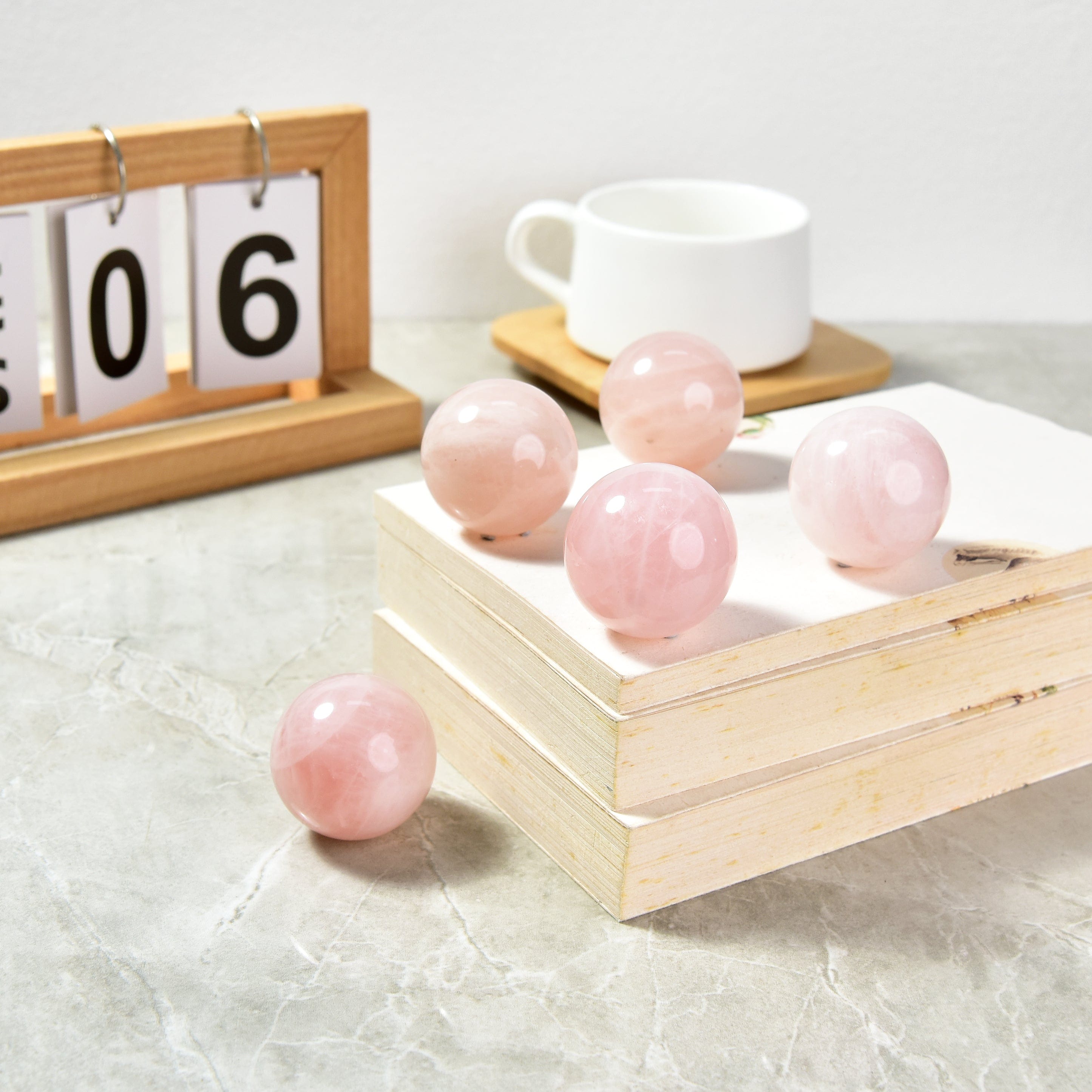 KALIFANO Gemstone Carvings 1.6" Rose Quartz Sphere Natural Gemstone Carving CV15-SP-RQ