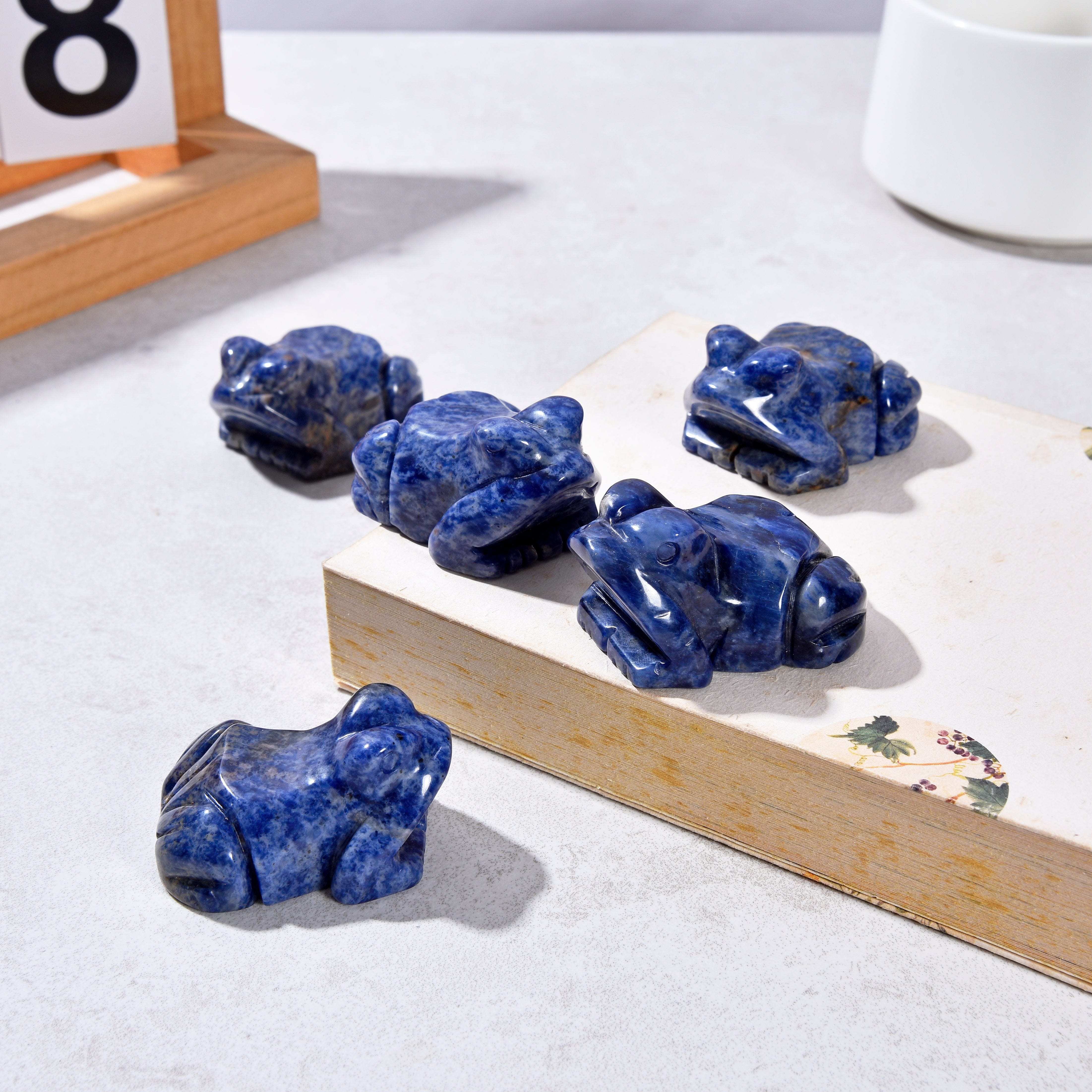 KALIFANO Gemstone Carvings 2" Sodalite Frog Natural Gemstone Carving CV13-F-SD