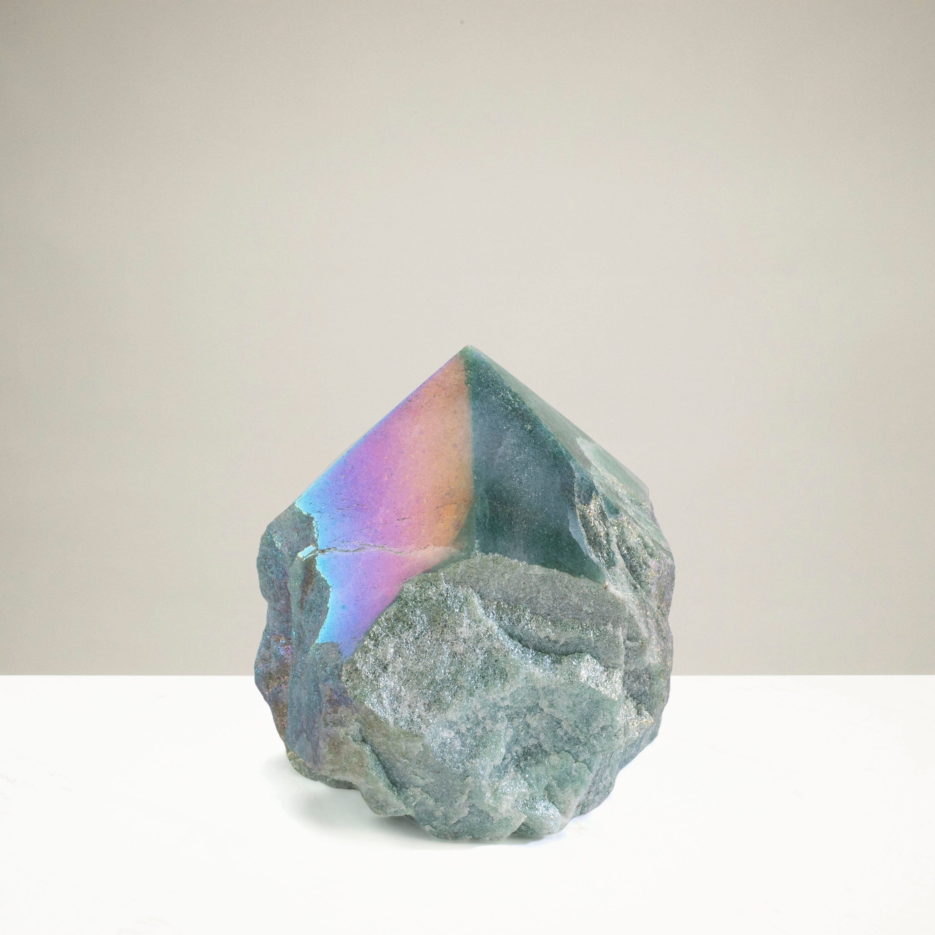 KALIFANO Green Quartz Aura Borealis Green Quartz Point - 325 g ABP240-GQ