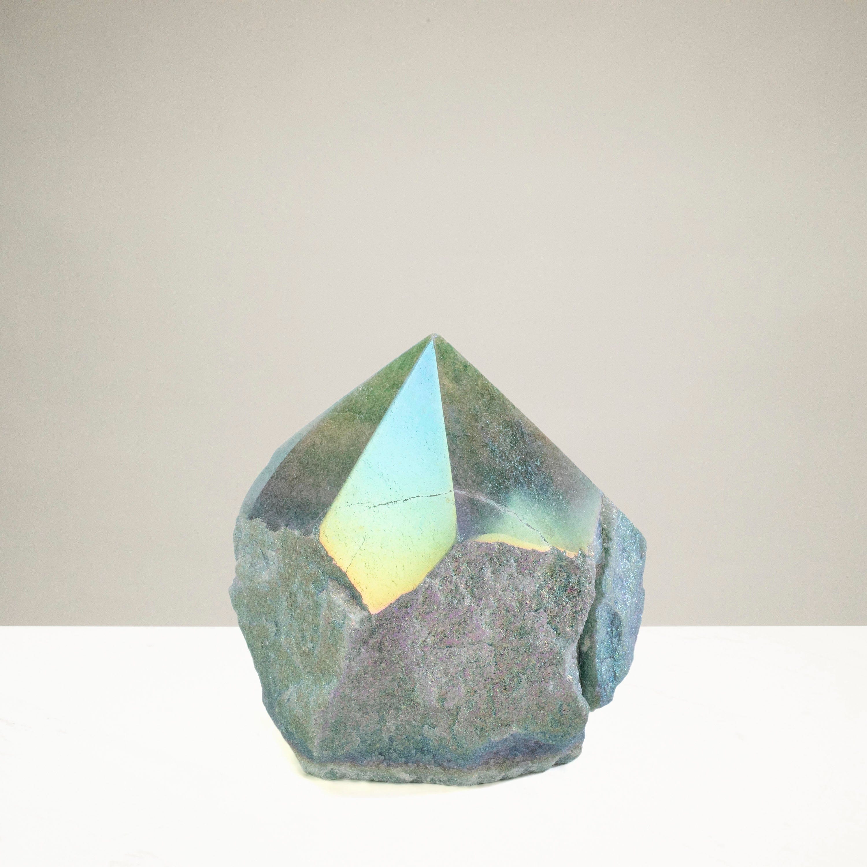 KALIFANO Green Quartz Aura Borealis Green Quartz Point - 325 g ABP240-GQ