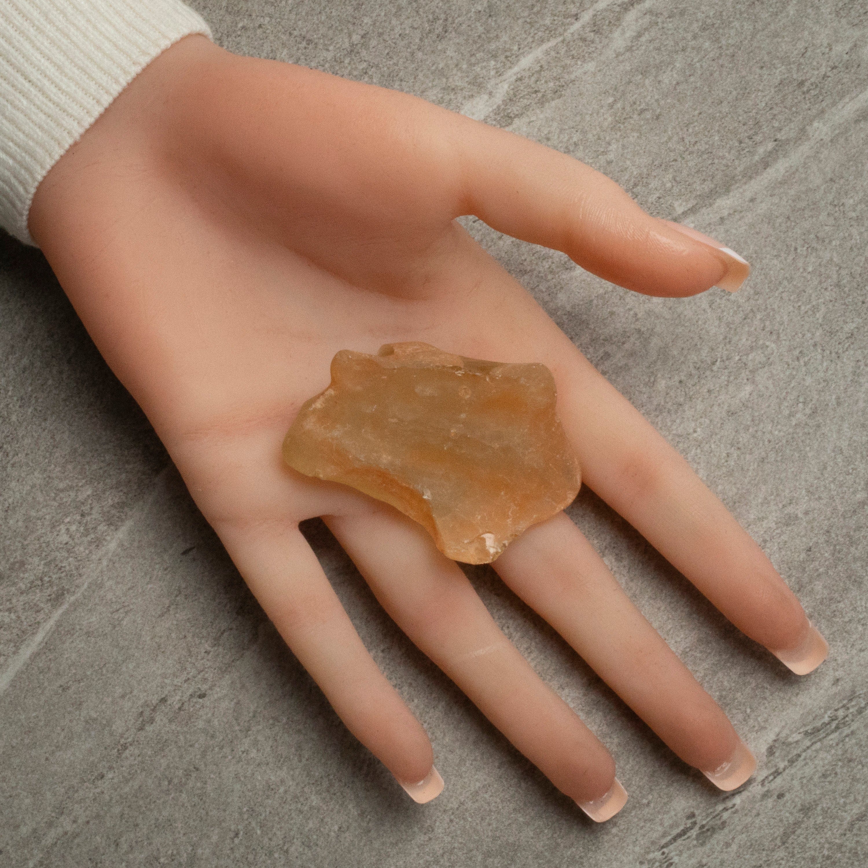 Kalifano Libyan Desert Glass Libyan Desert Glass Tektite - 38 g LG800.011