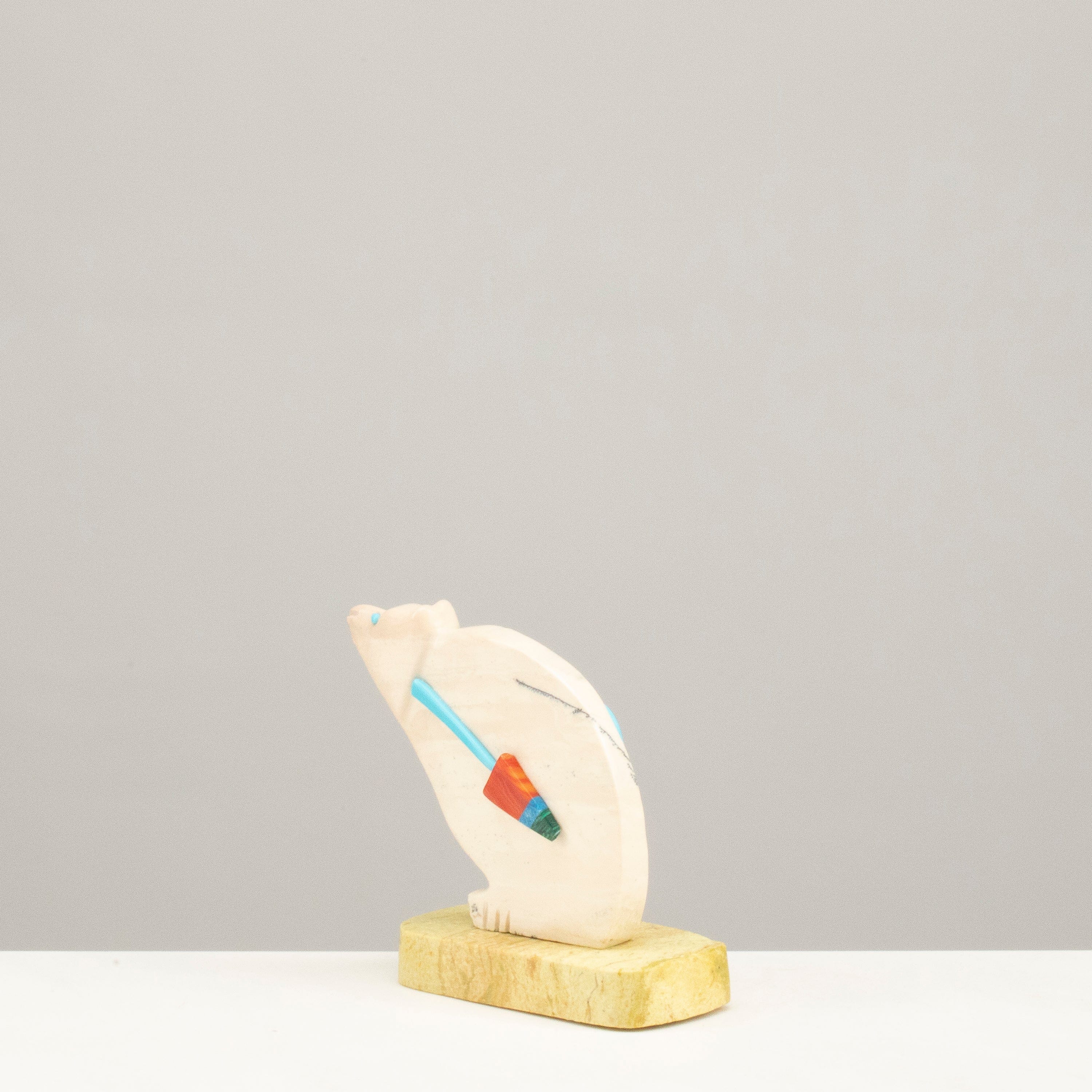 Kalifano Native American Fetish Carvings Robert Shebola Serpentine with Multi Gemstone Accents Handmade Zuni Fetish Polar Bear Carving NAC420.007