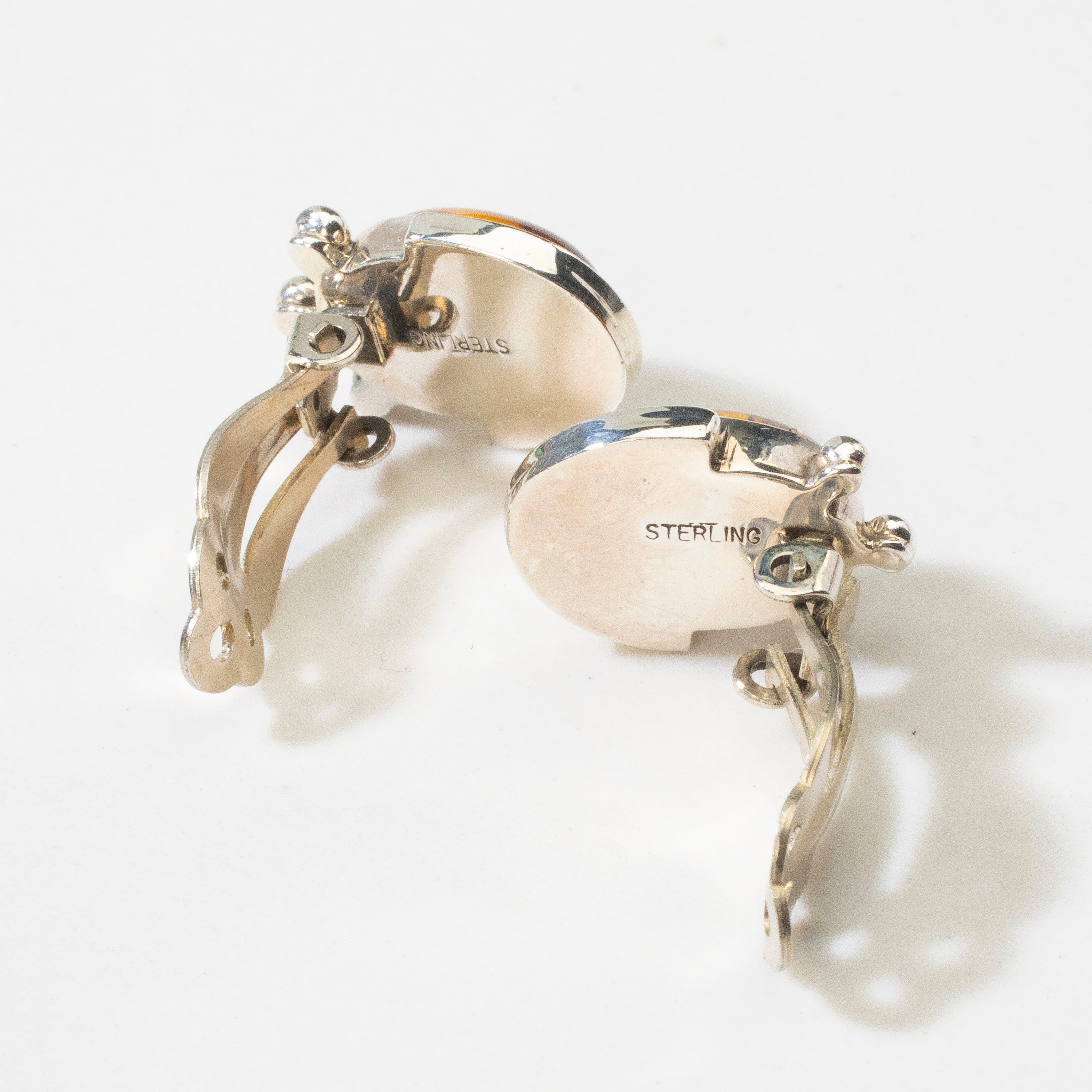 Kalifano Native American Jewelry Baltic Amber Oval USA Native American Made 925 Sterling Silver Earrings with Stud Backing NAE250.010