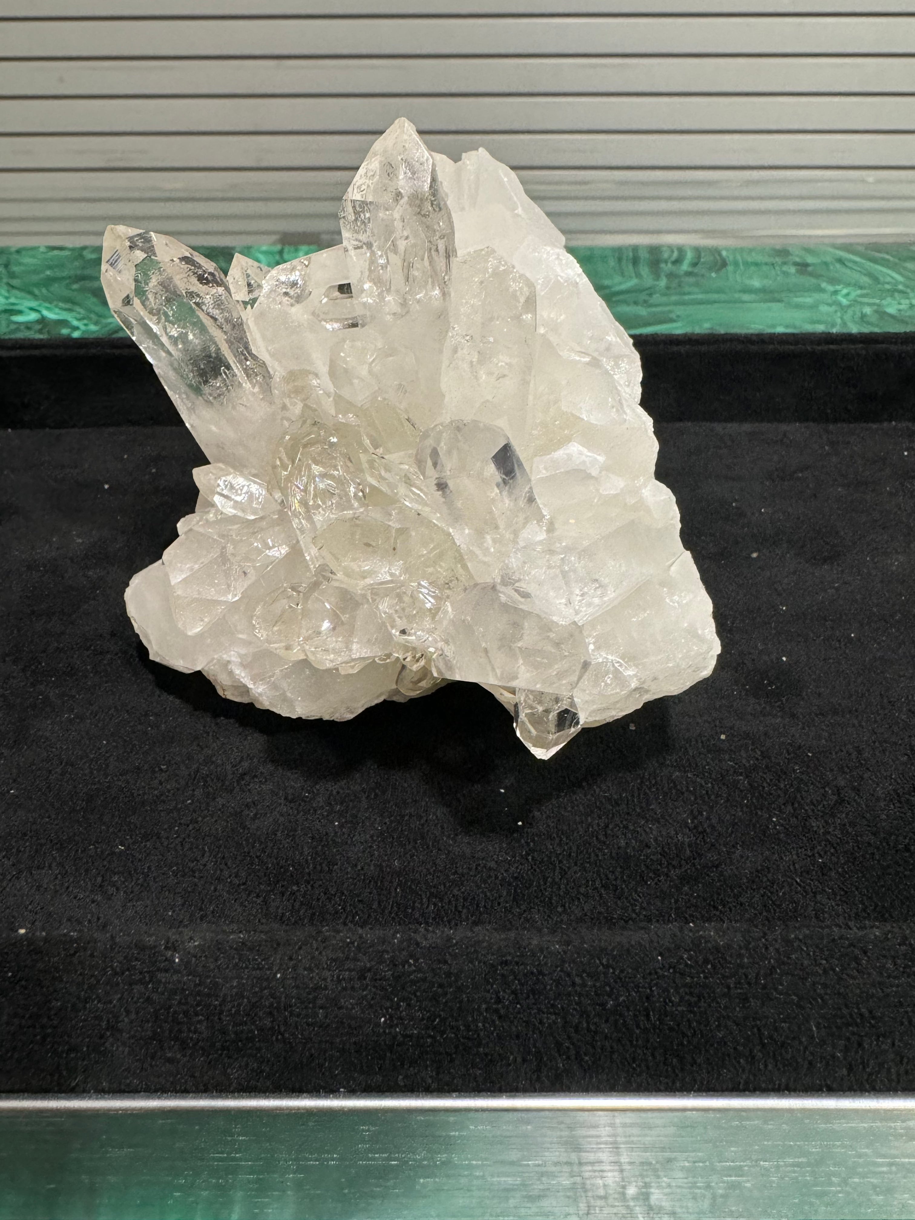 Kalifano Quartz Natural Clear Quartz Cluster 4.7" (AA800.002 -- 120mm W x 110mm H (100mm L) QC1600.003