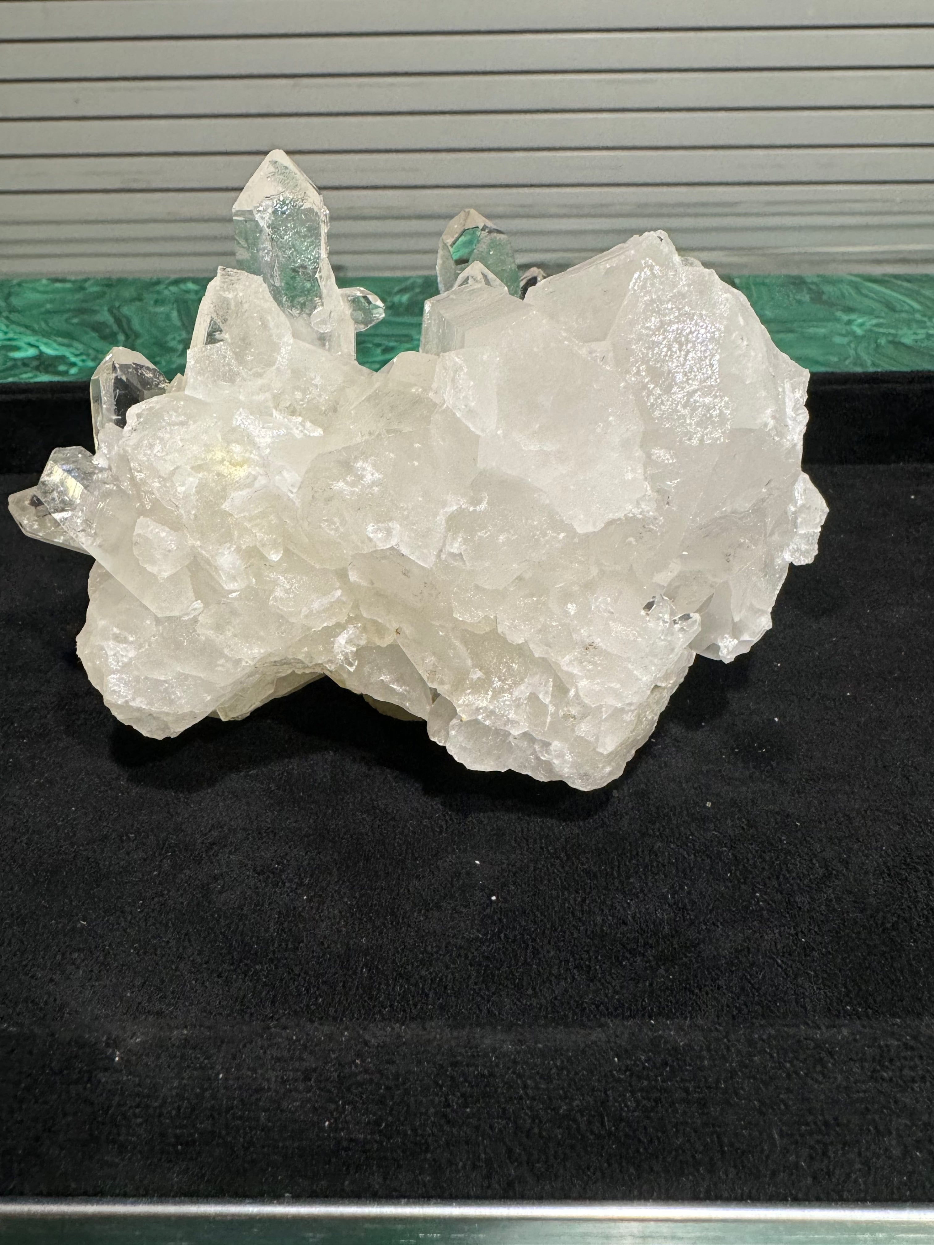 Kalifano Quartz Natural Clear Quartz Cluster 4.7" (AA800.002 -- 120mm W x 110mm H (100mm L) QC1600.003
