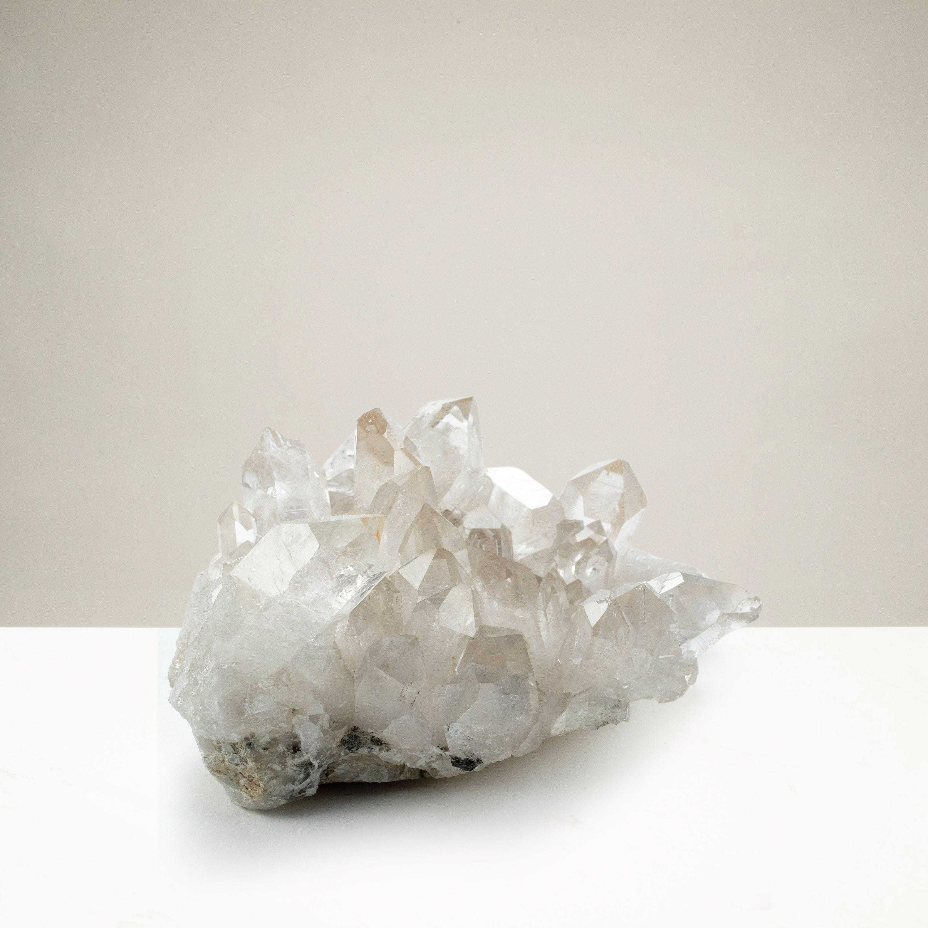 Kalifano Quartz Natural Crystal Quartz Cluster - 2,500 grams QC1800