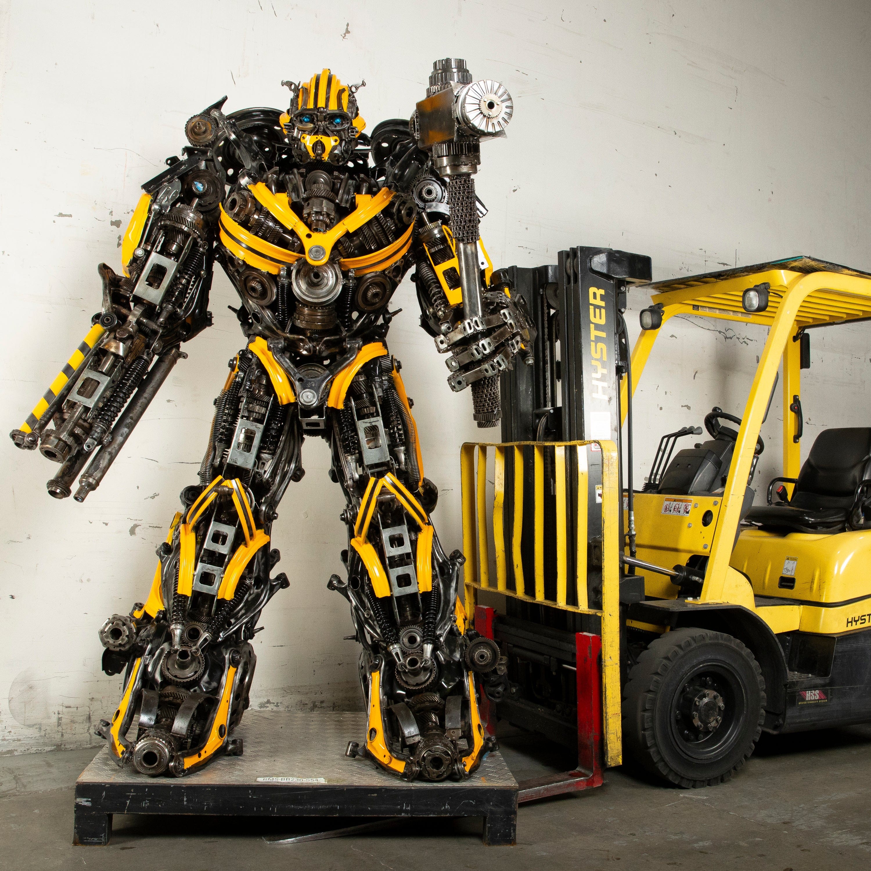 Kalifano Recycled Metal Art 91" Bumblebee Inspired Recycled Metal Art Sculpture RMS-BB230-S54