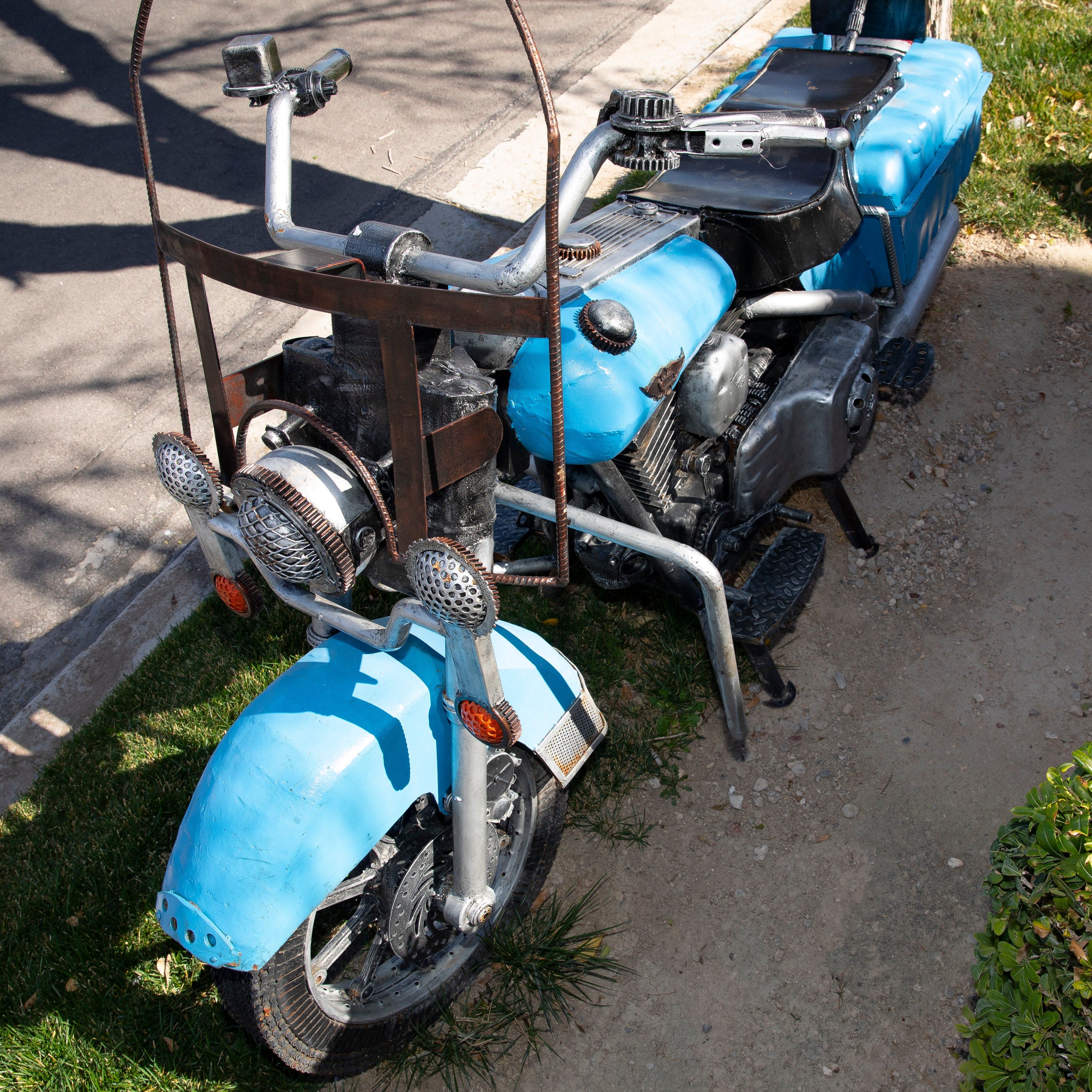 Kalifano Recycled Metal Art 92” Harley Davidson Chopper Inspired Recycled Metal Sculpture RMS-HD160x240-N01