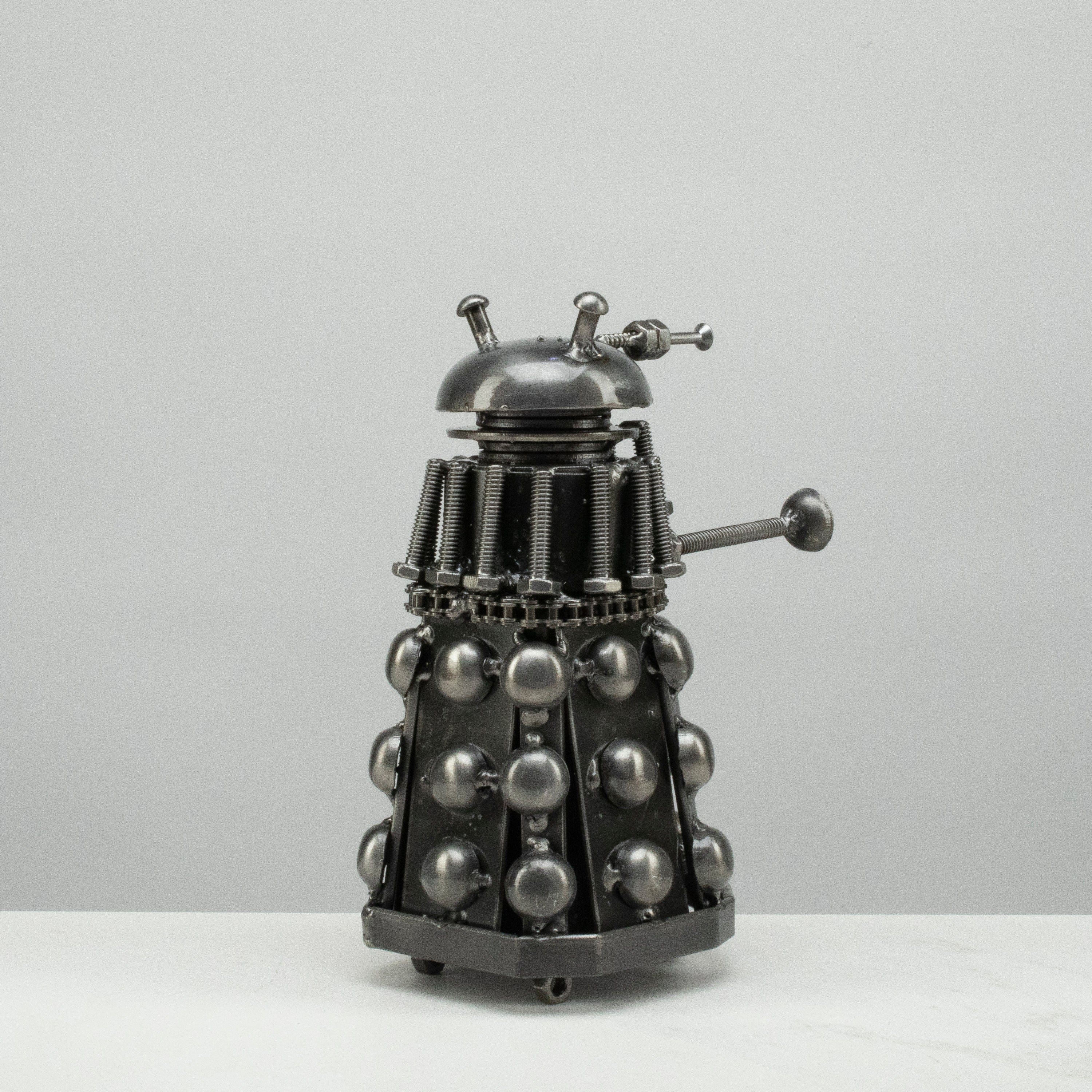 Kalifano Recycled Metal Art Big Dalex Inspired Recycled Metal Sculpture RMS-450D-N