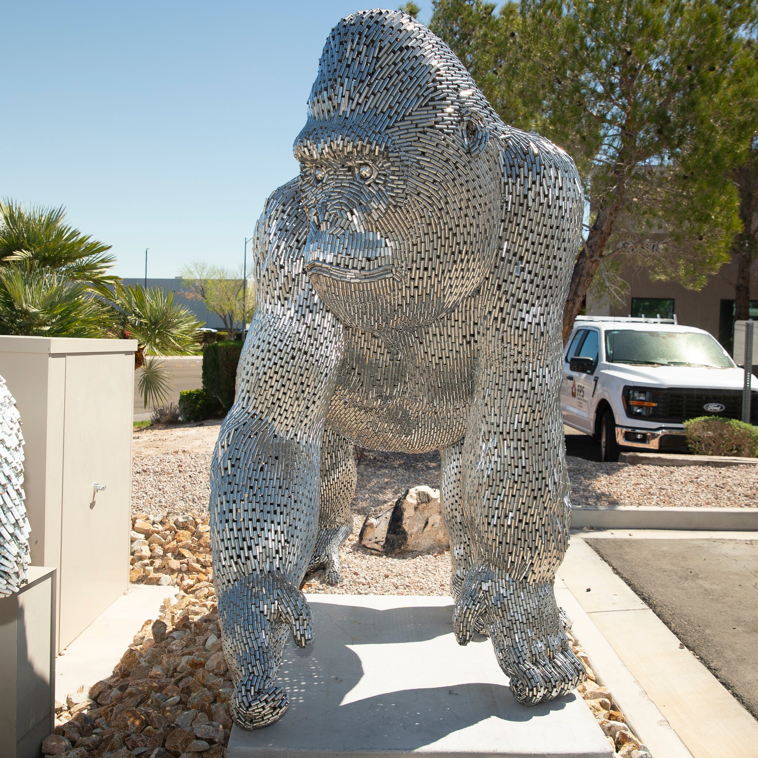 Kalifano Recycled Metal Art Giant Gorilla Stainless Steel Statue SSS-G230