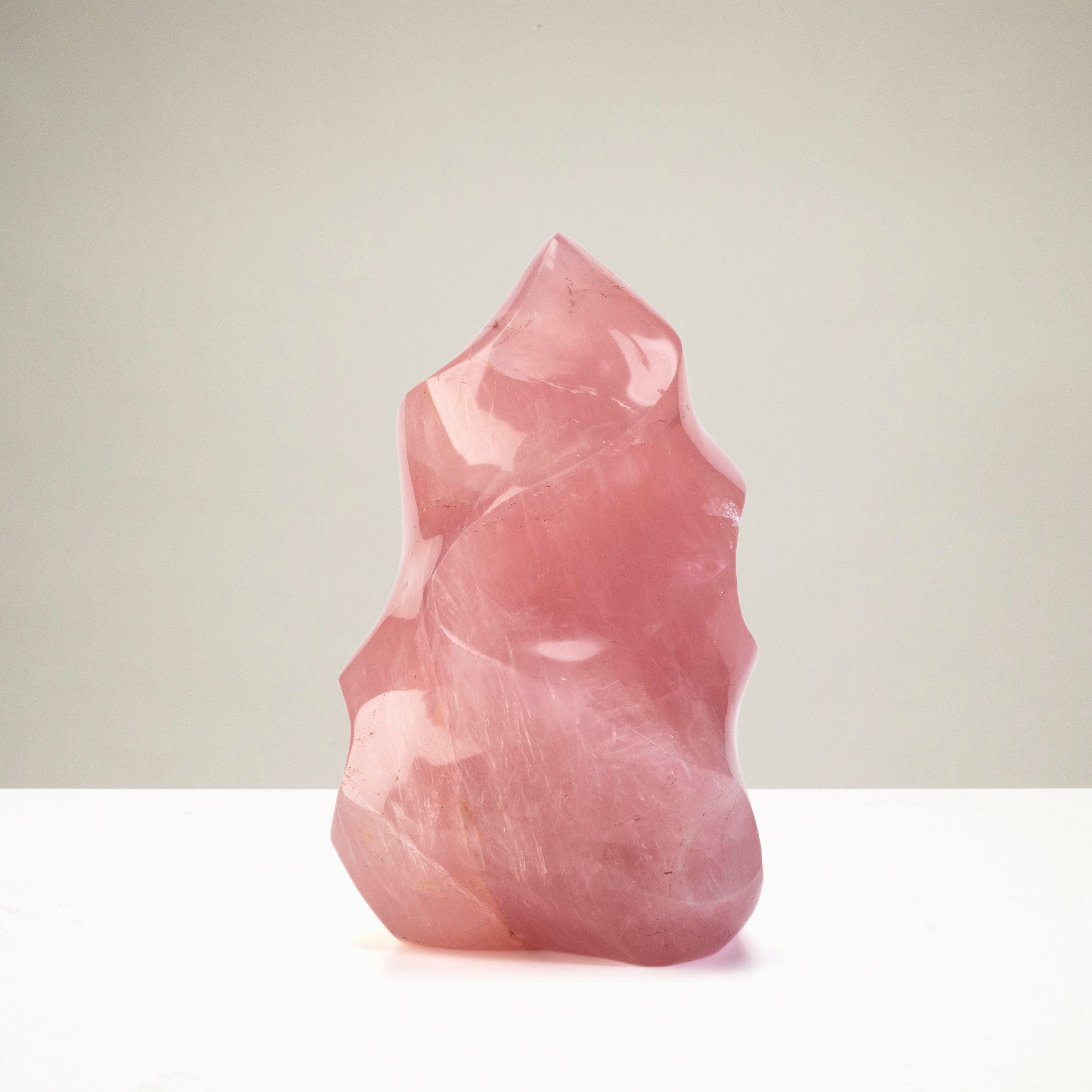 Kalifano Rose Quartz Rose Quartz Twist Flame - 7" / 2,400g CBF1600-RQ