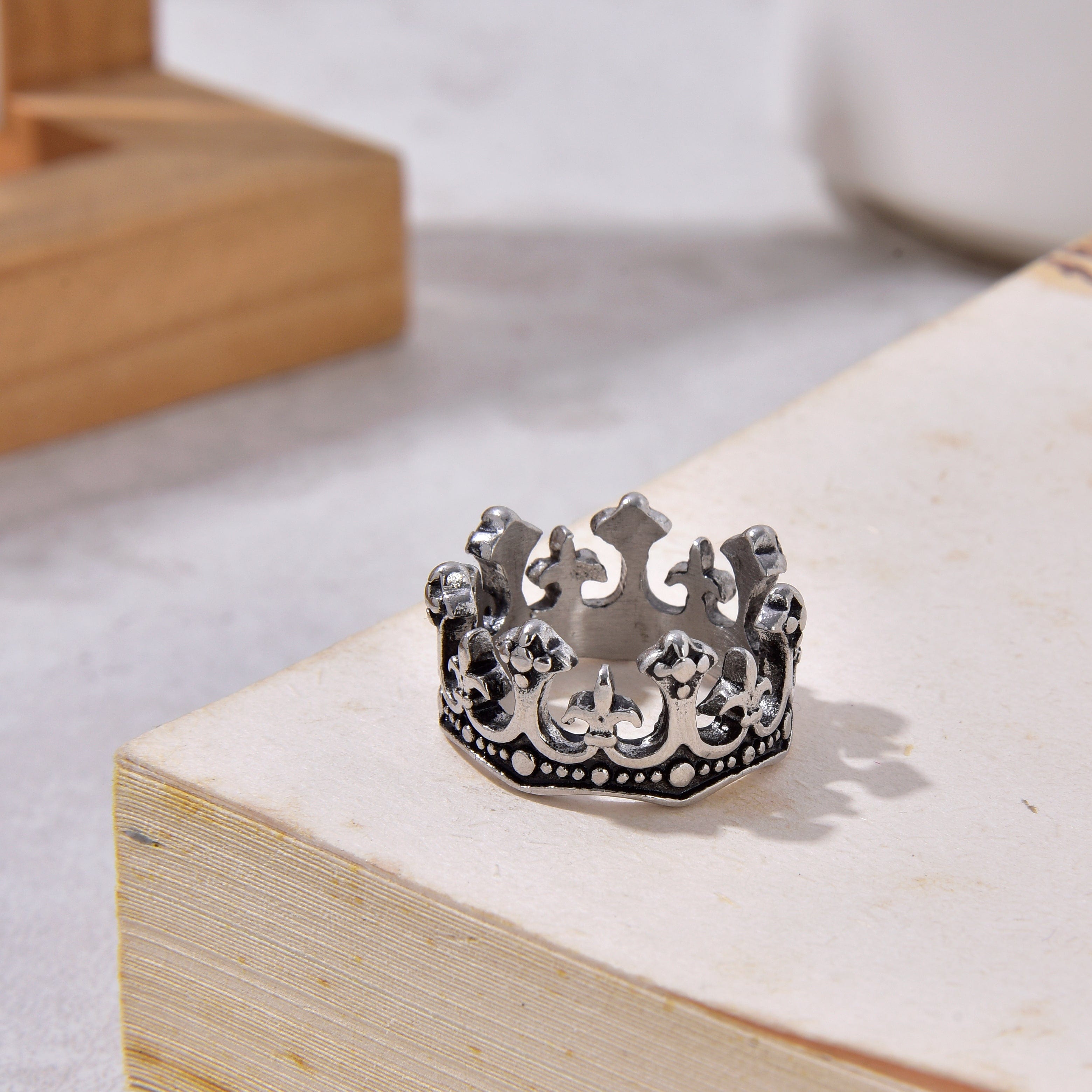 Kalifano Steel Hearts Jewelry Silver Crown Steel Hearts Ring