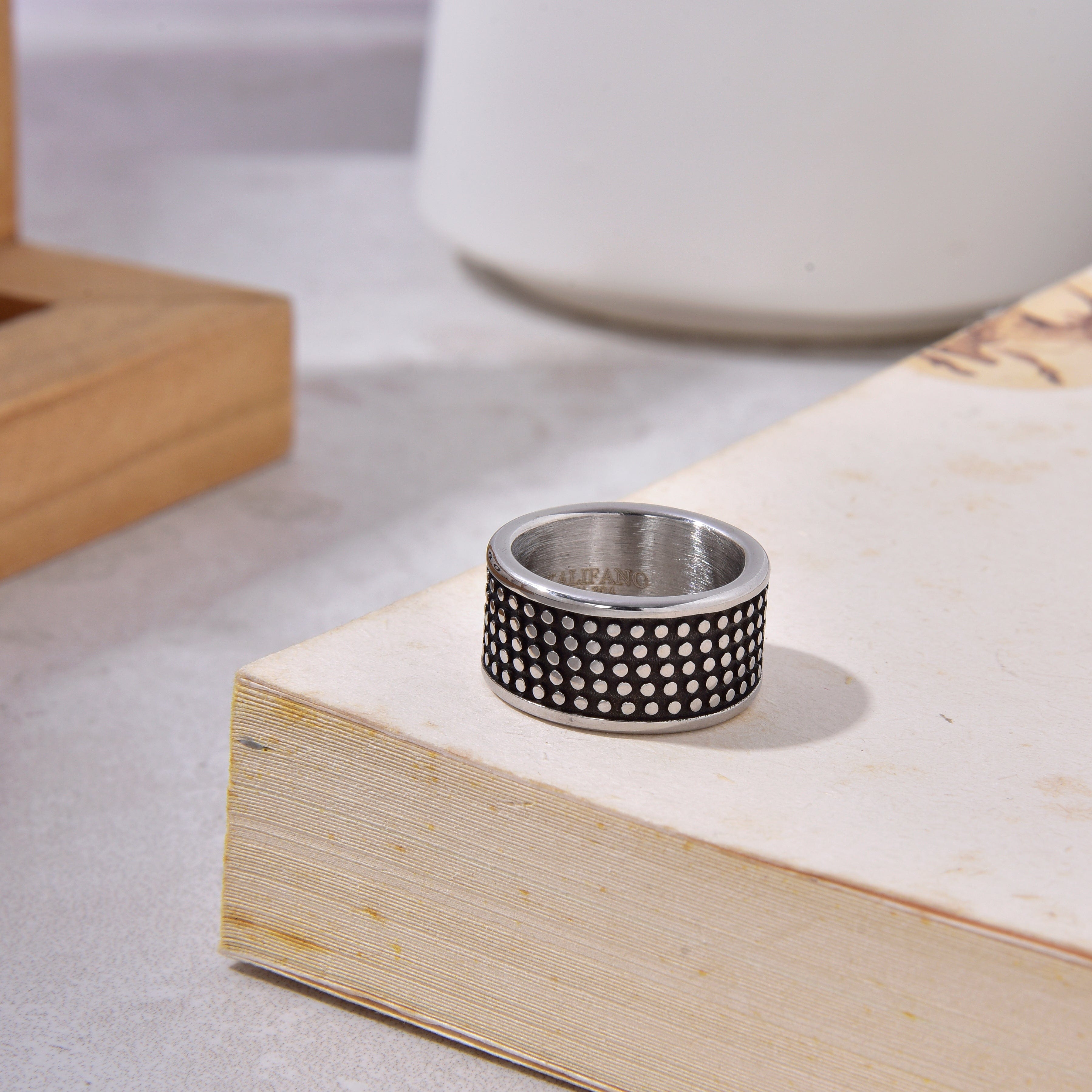 Kalifano Steel Hearts Jewelry Silver Dotted Steel Hearts Ring