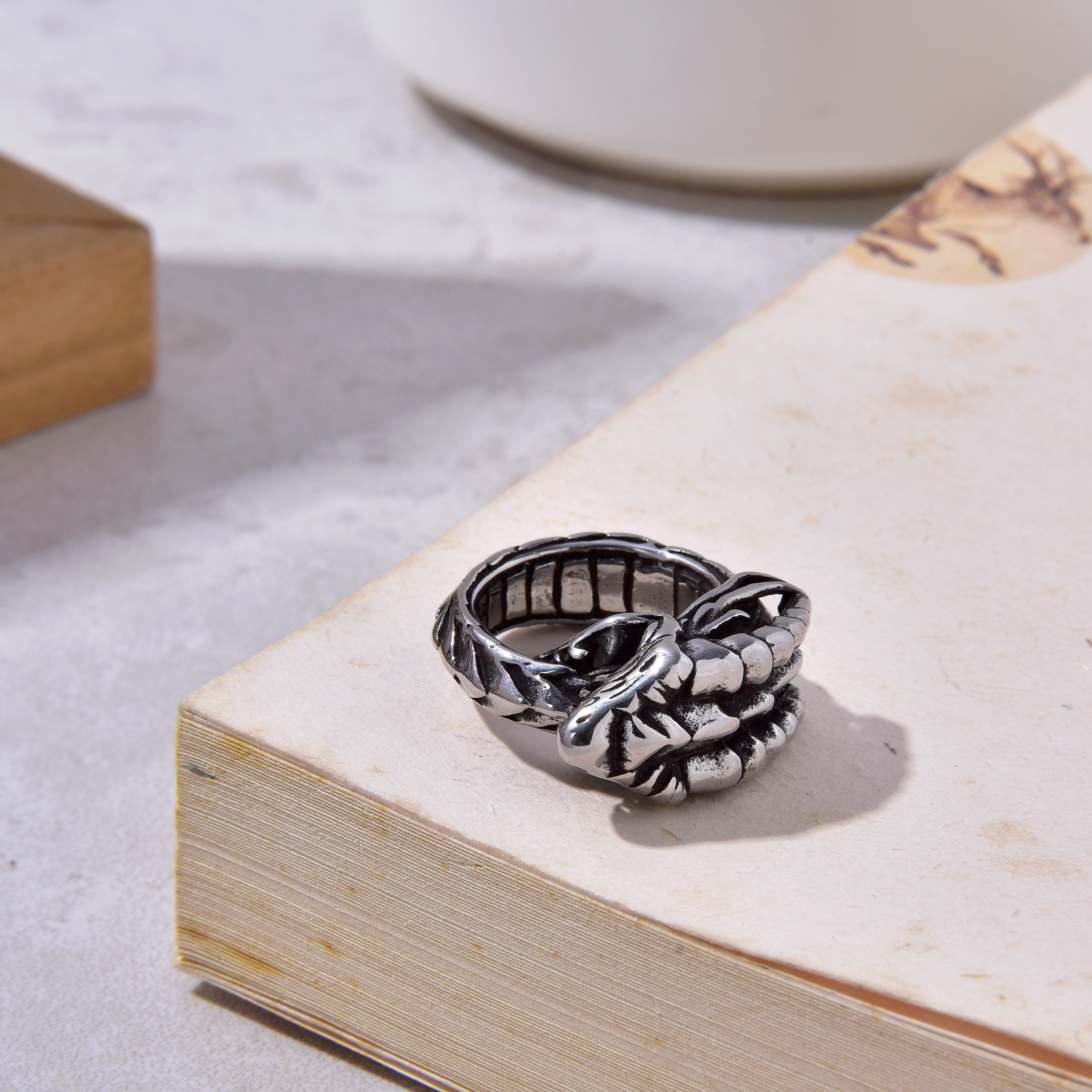 Kalifano Steel Hearts Jewelry Silver Flood Dragon Steel Hearts Ring