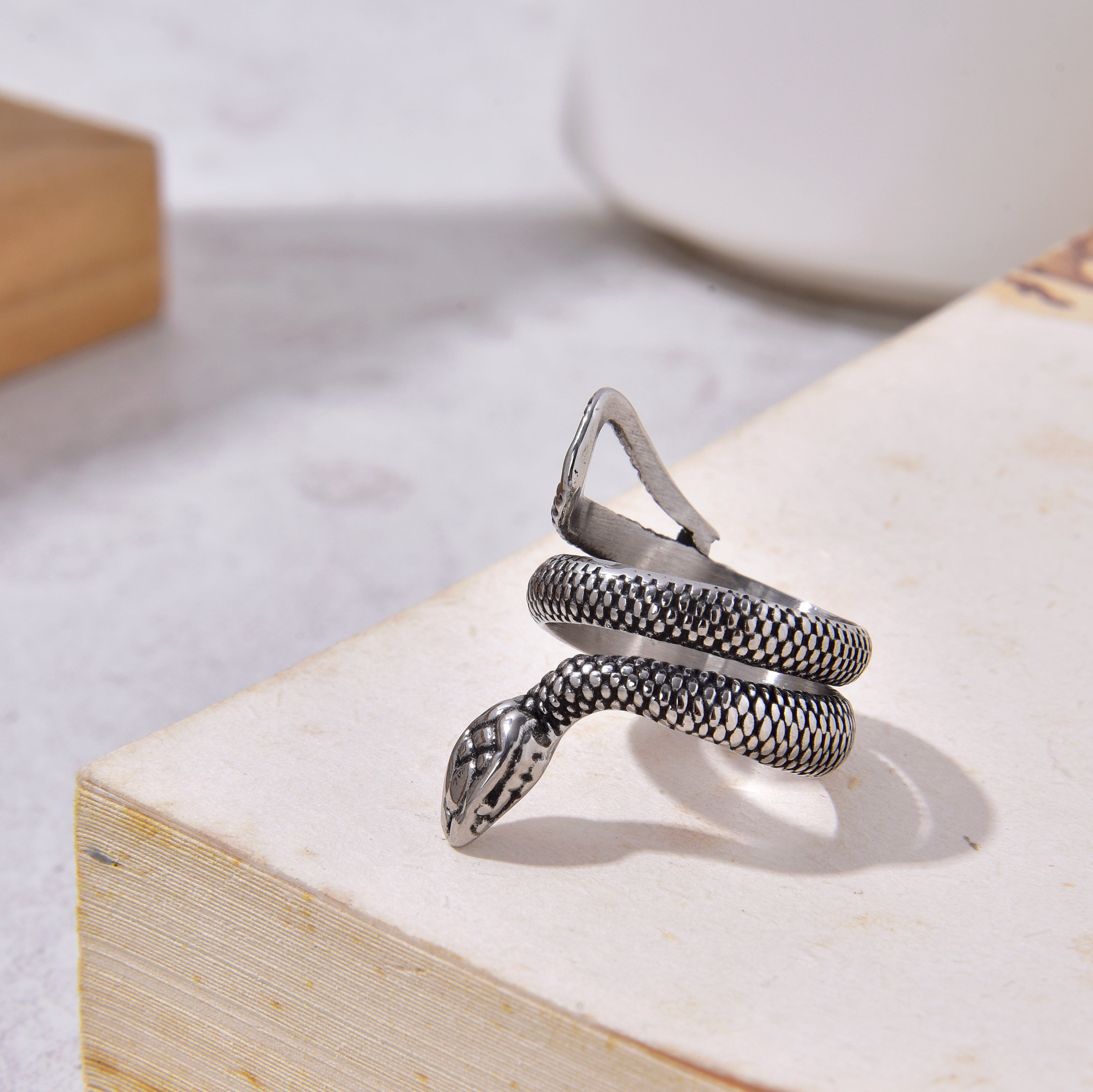 Kalifano Steel Hearts Jewelry Silver Snake Steel Hearts Ring