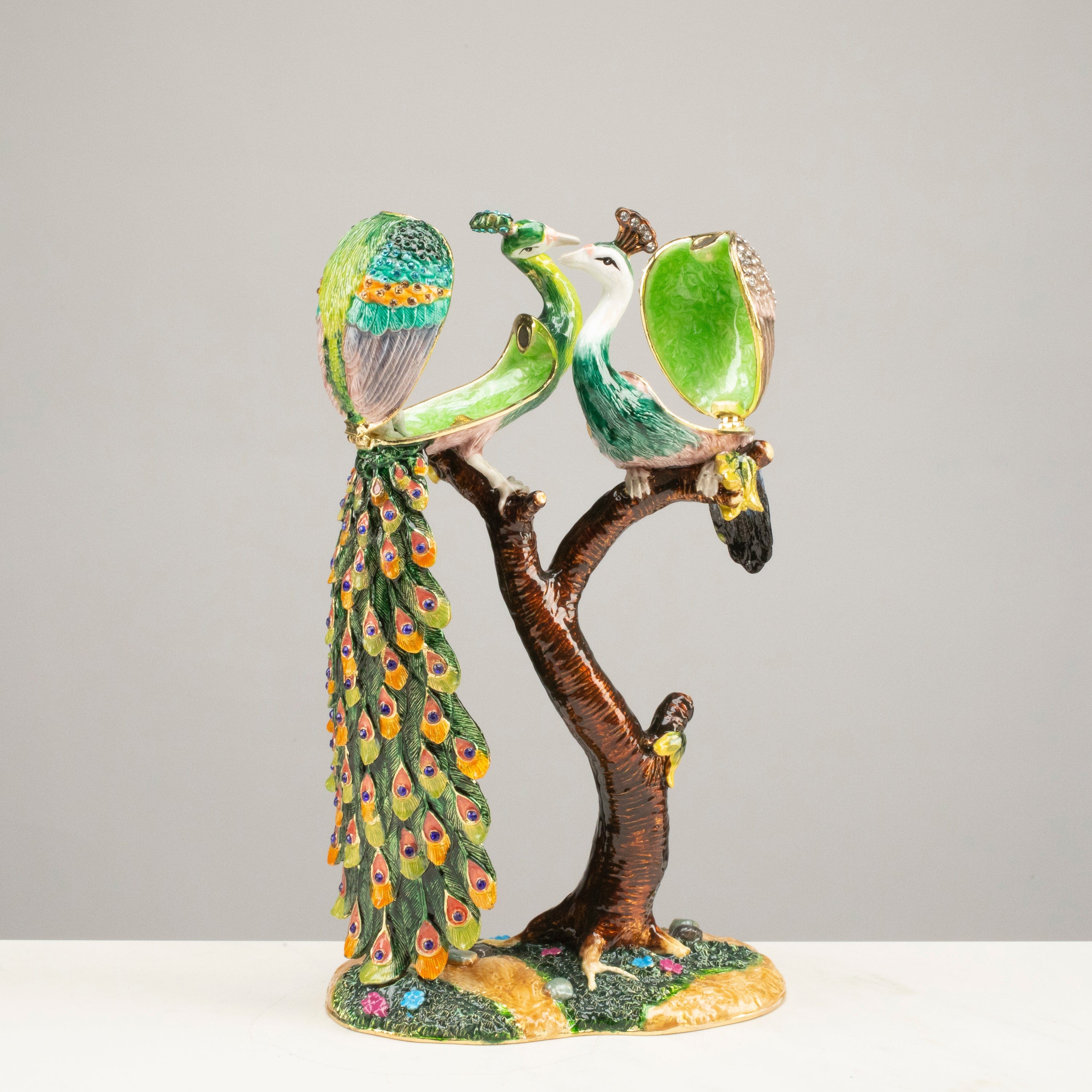 Kalifano Vanity Figurine Lovers Peacock Figurine Keepsake Box made with Crystals SVA-112