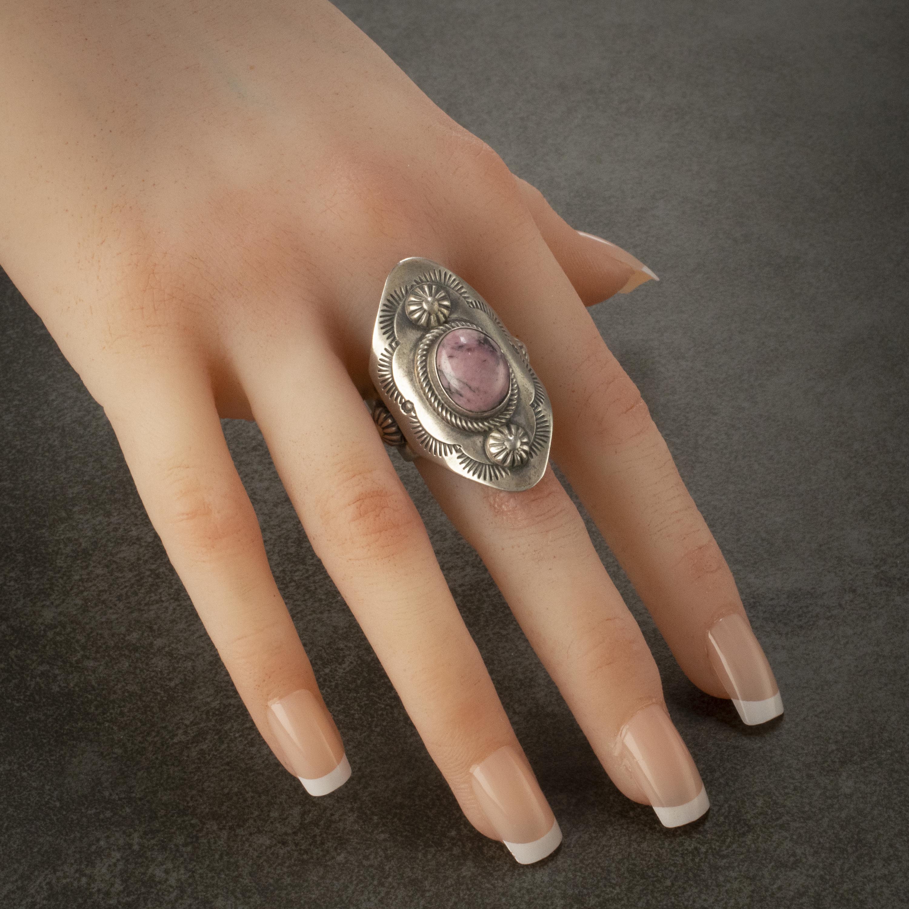 Kalifano Native American Jewelry Bobby Johnson Navajo Rhodonite USA Native American Made 925 Sterling Silver Ring