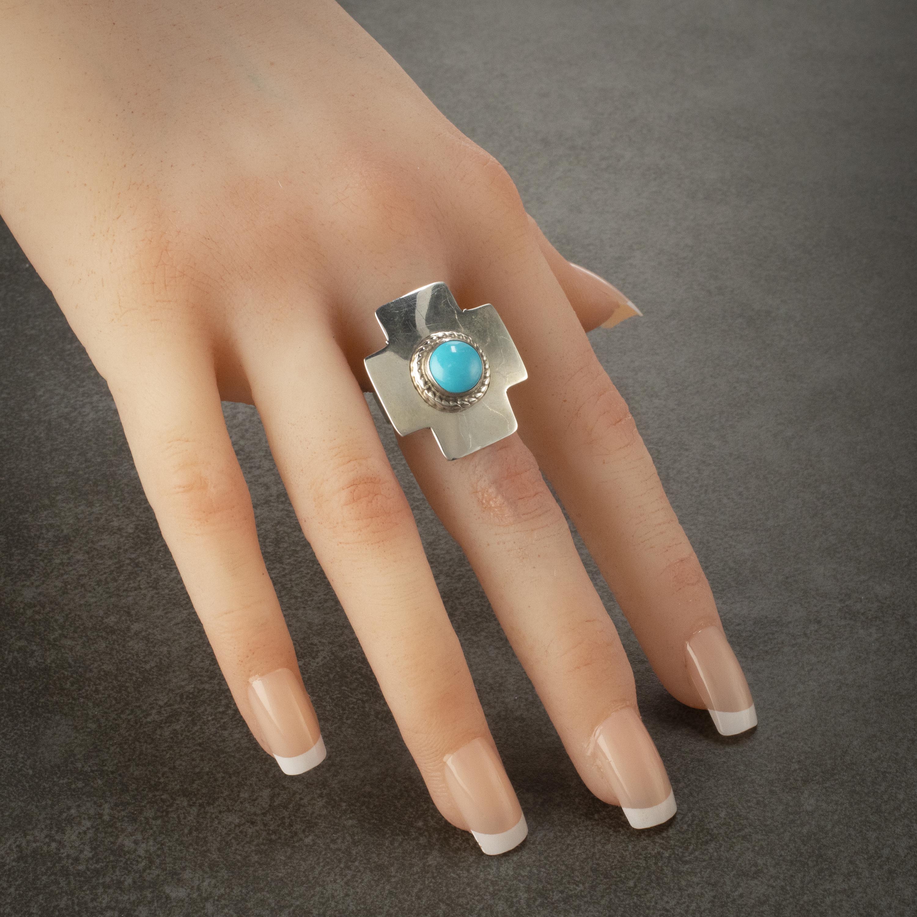 Kalifano Native American Jewelry Sleeping Beauty Turquoise Circle USA Native American Made 925 Sterling Silver Ring