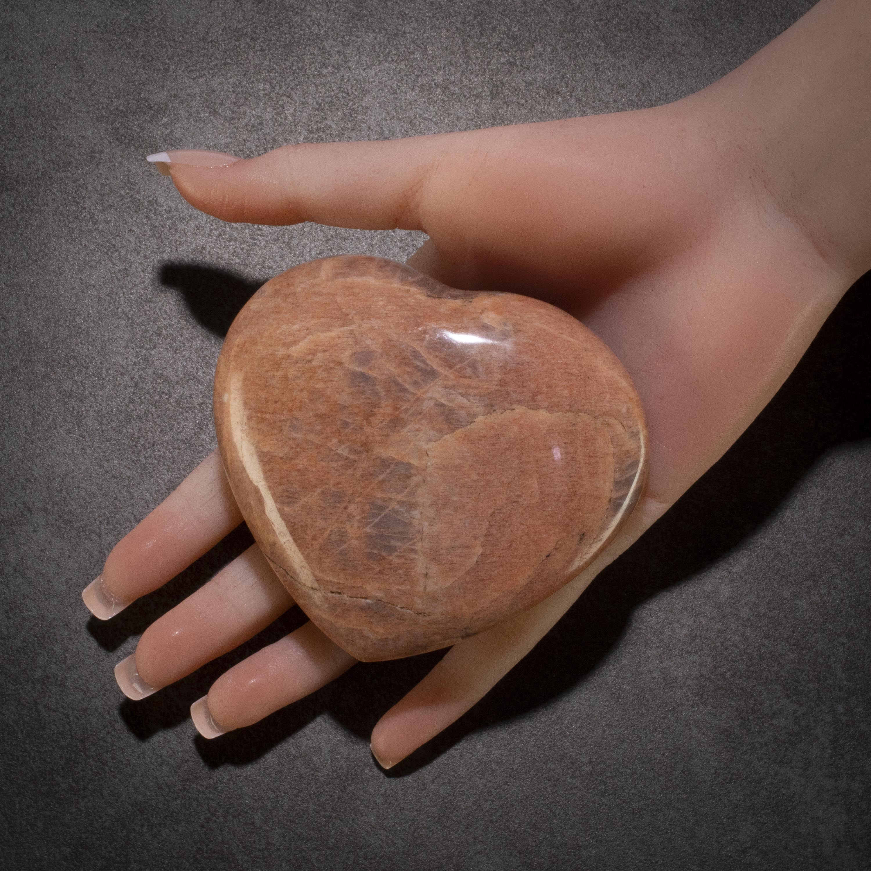 KALIFANO Peach Moonstone Peach Moonstone Gemstone Heart Carving 420g / 4in. GH400-PM