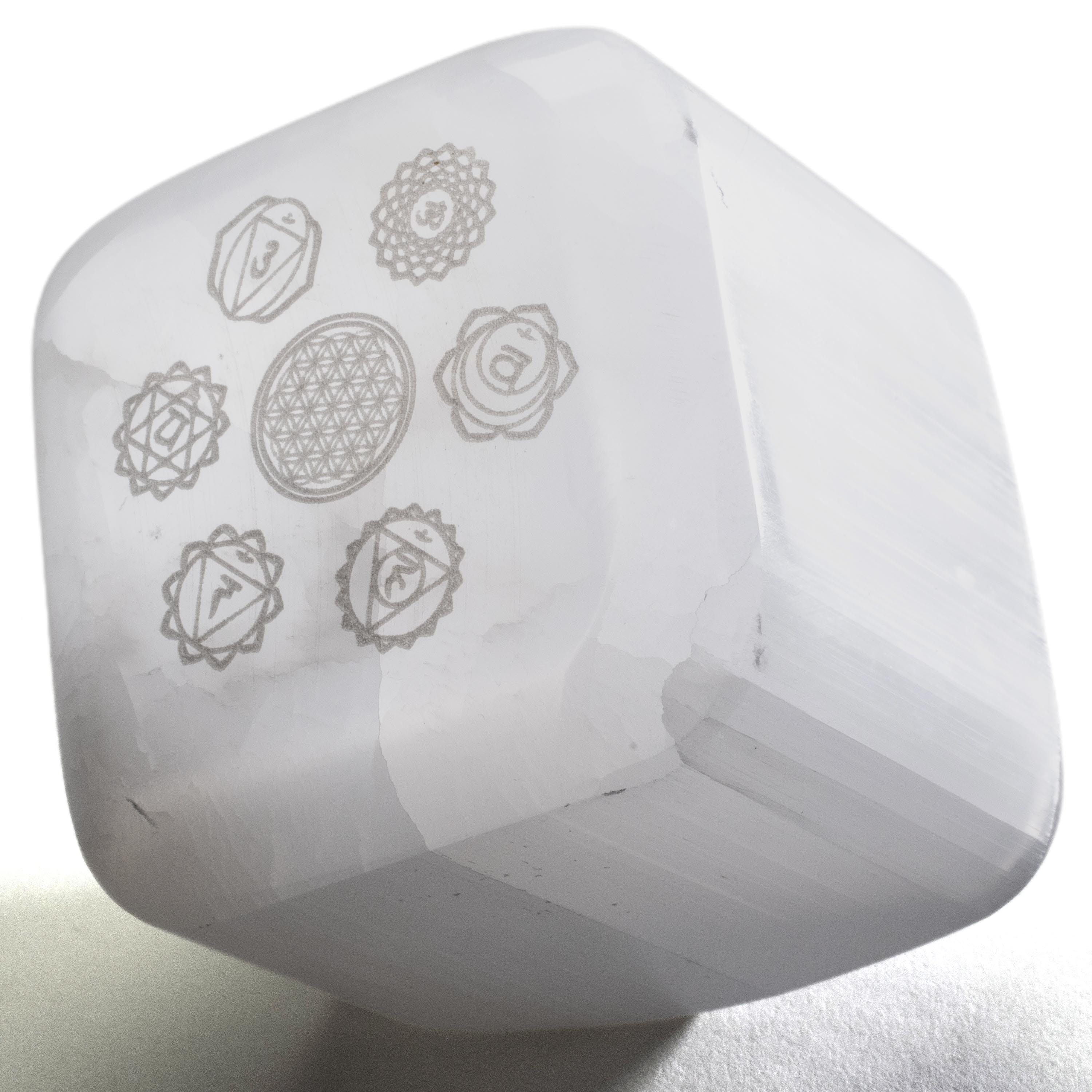 KALIFANO Selenite Selenite Chakra Crystal Charging Cube SC80-C