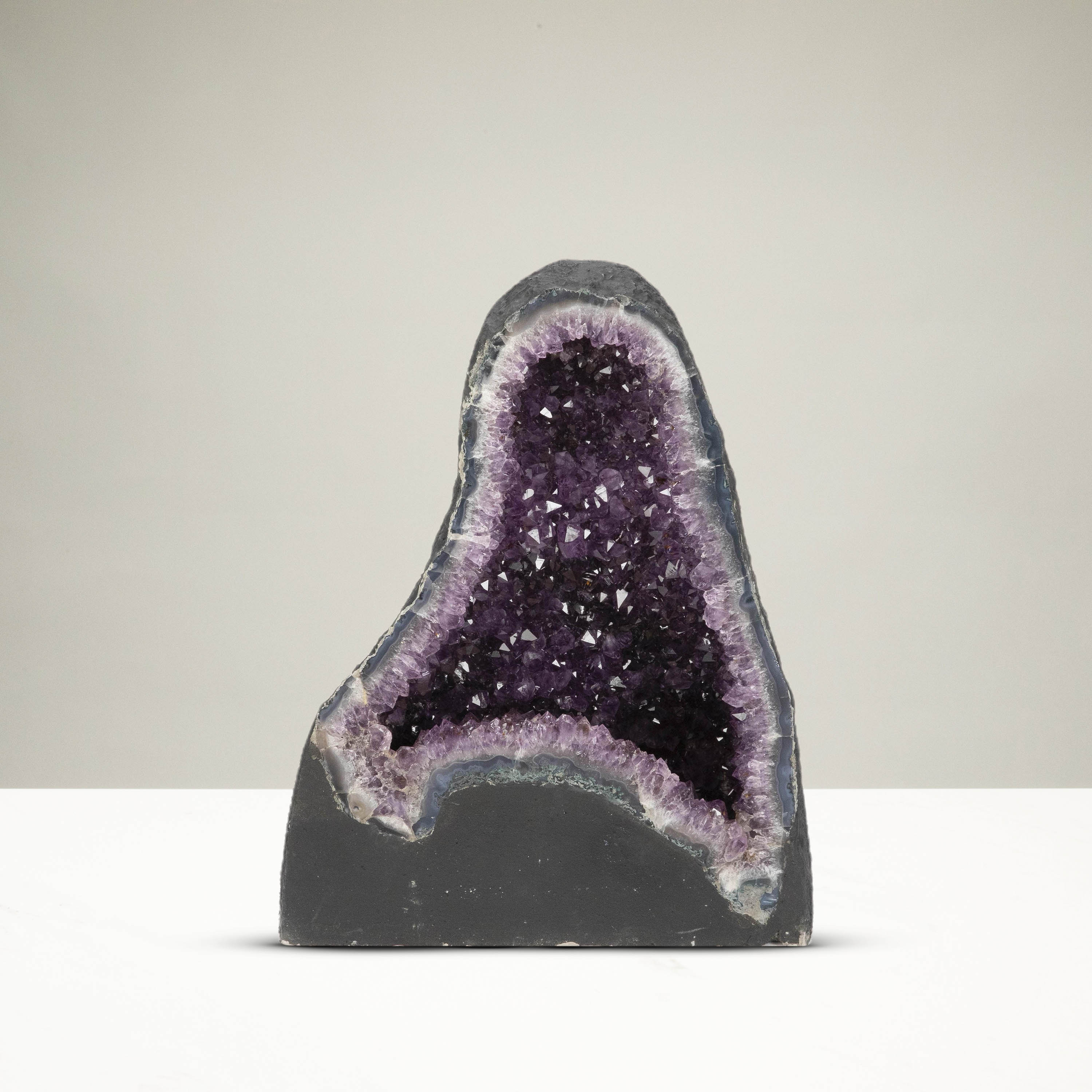 Kalifano Amethyst Amethyst Geode Cathedral - 18" / 68 lbs BAG11000.007