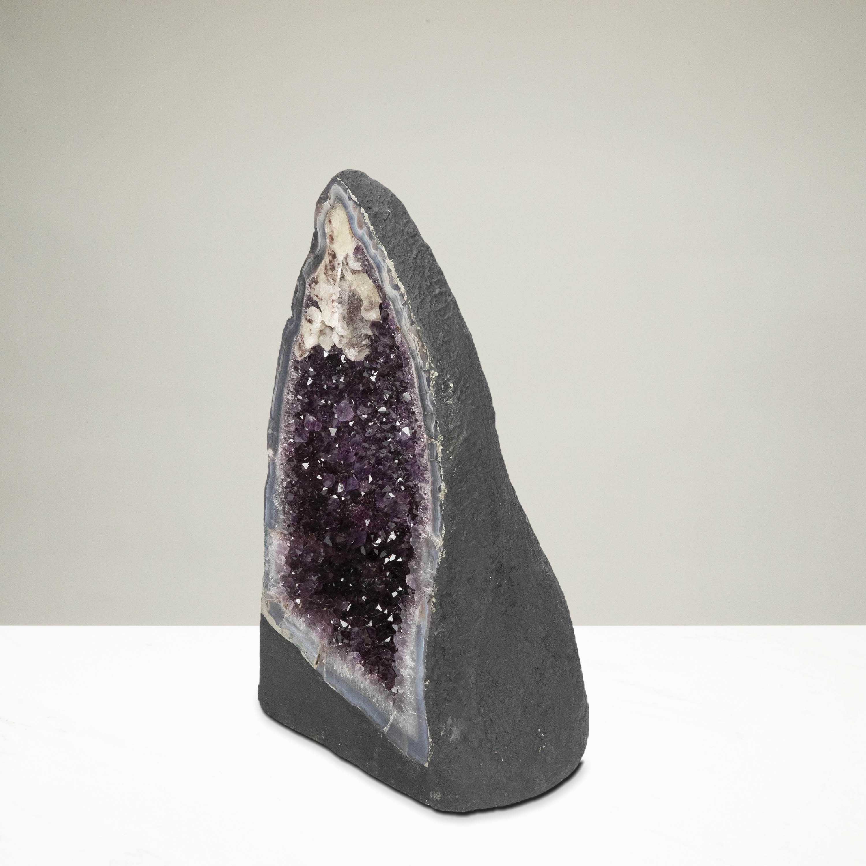 Kalifano Amethyst Amethyst Geode Cathedral - 19" / 43 lbs BAG6800.002