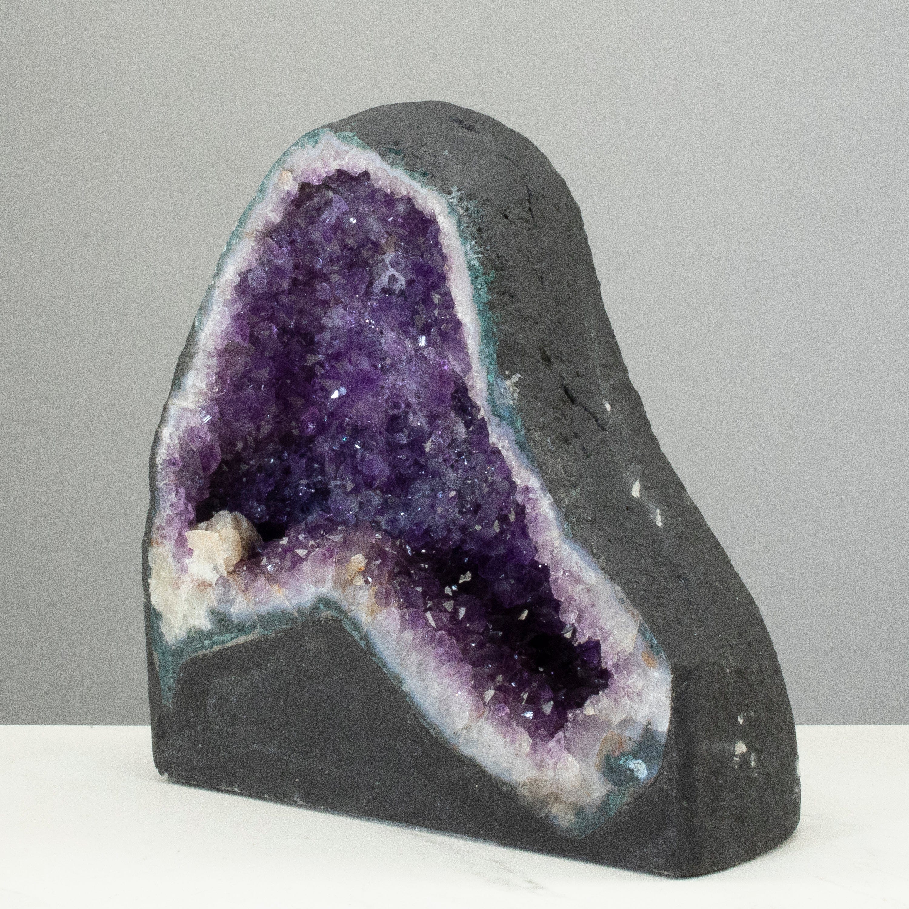 Kalifano Amethyst Amethyst Geode Cathedral from Brazil - 10" / 23.8lbs BAG3400.008