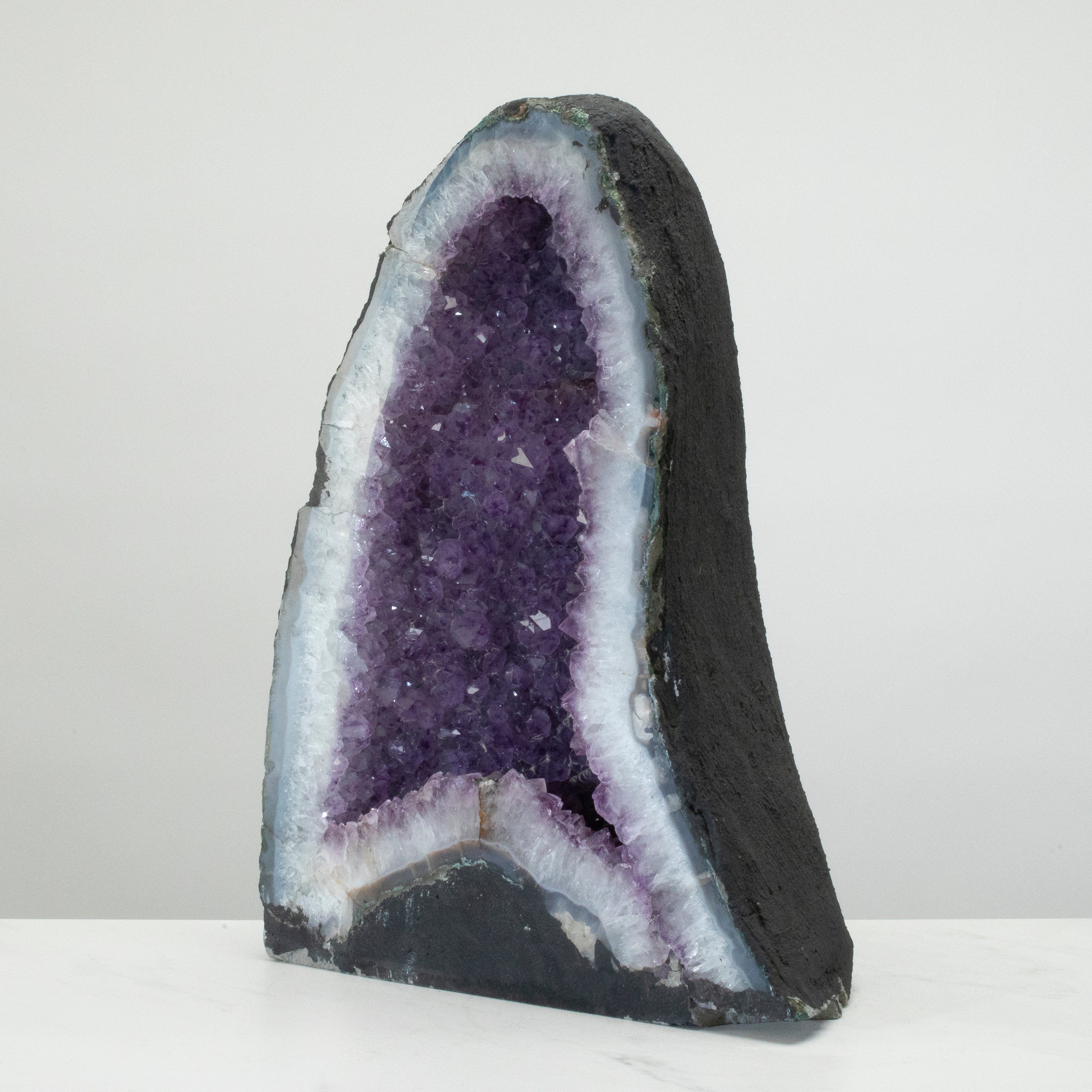 Kalifano Amethyst Amethyst Geode Cathedral from Brazil - 17" / 43.1 lbs BAG6800.004