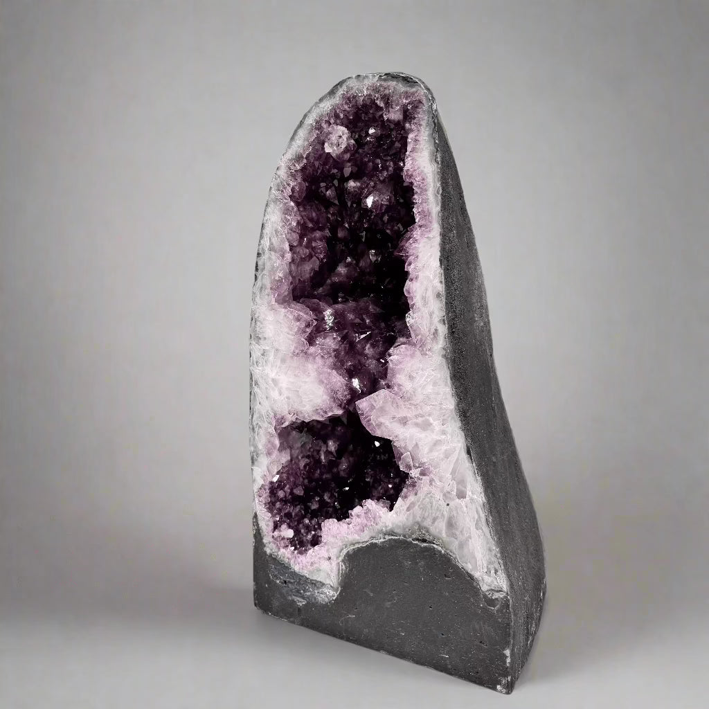 Kalifano Amethyst Amethyst Geode Cathedral from Brazil - 19" / 63 lbs BAG7200.004
