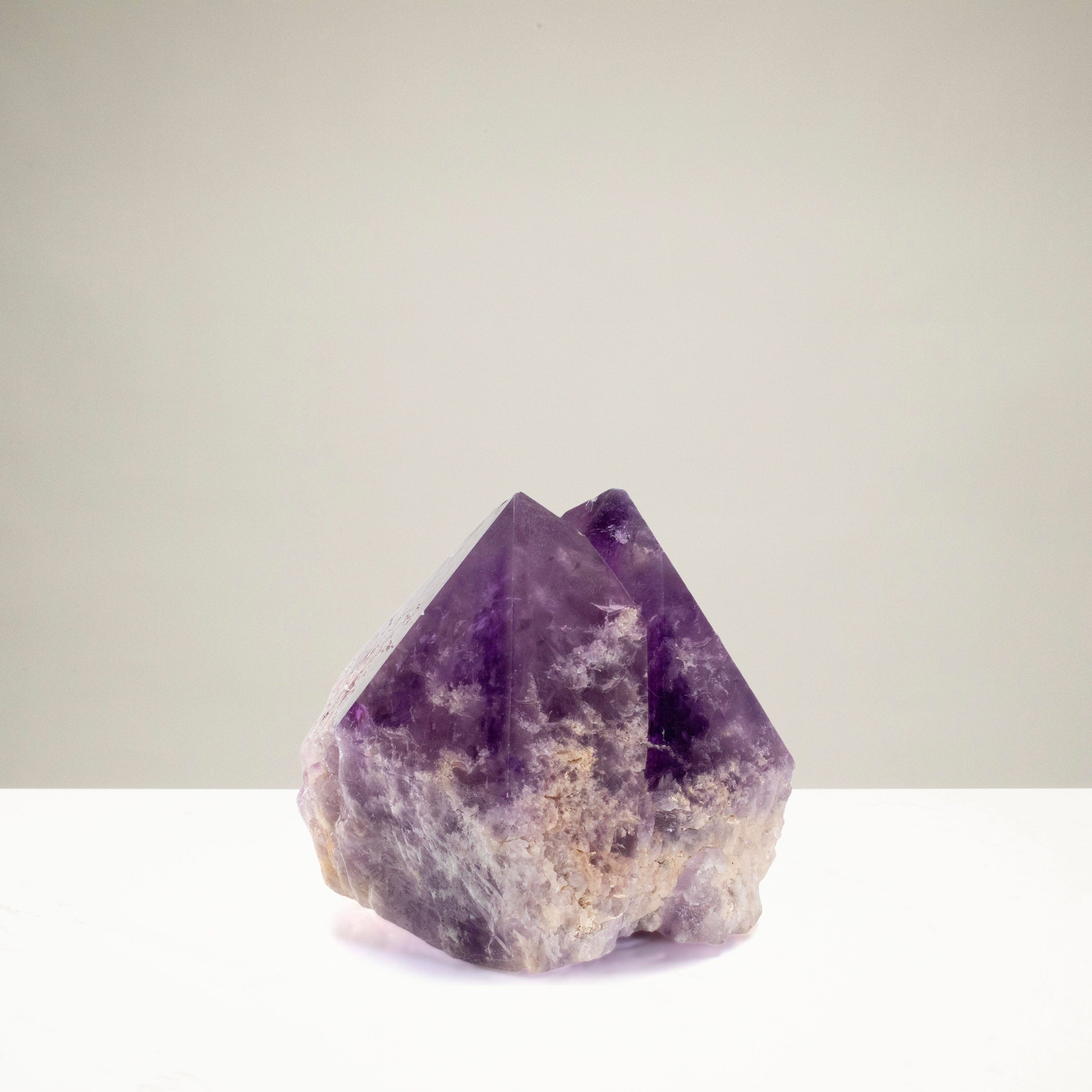 Kalifano Amethyst Brazilian Amethyst Point- 7" / 4,400 grams AP3000.001