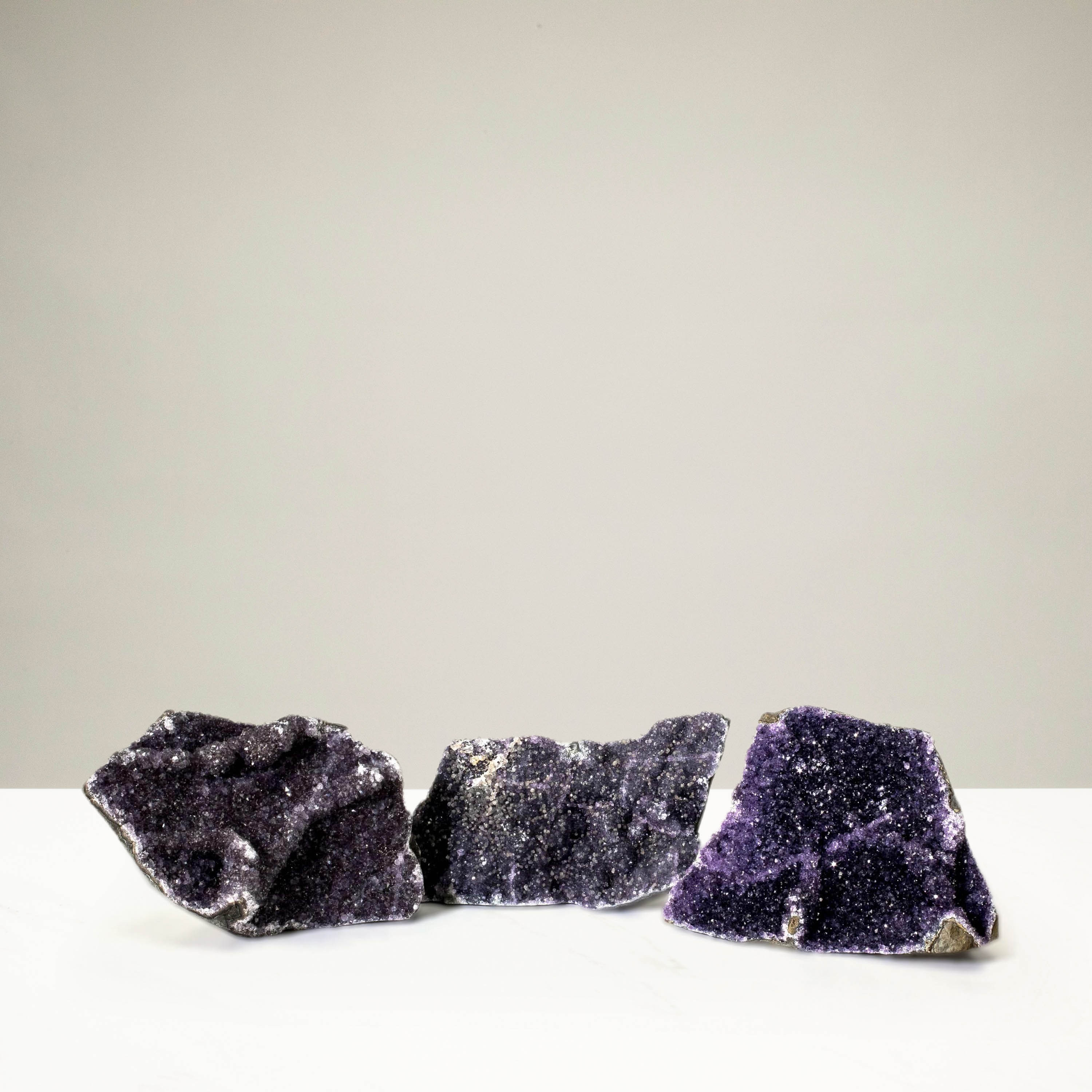 Kalifano Amethyst Large Brazilian Druzy Amethyst Geode on Cut Base BAG400