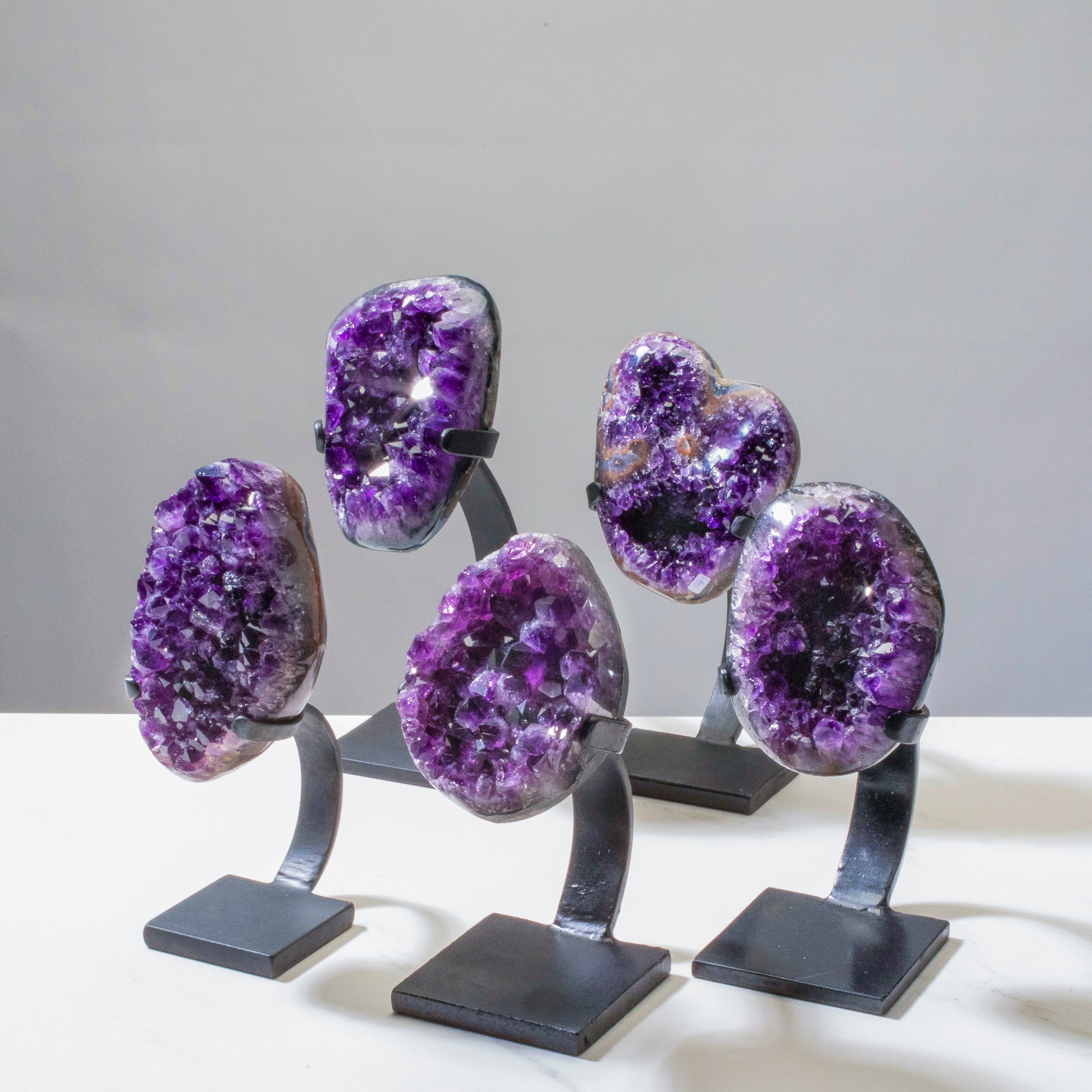 Kalifano Amethyst Large Uruguayan Amethyst Geode on Custom Stand - 10" / 5.5 lbs - AAA Grade UAG1600-A