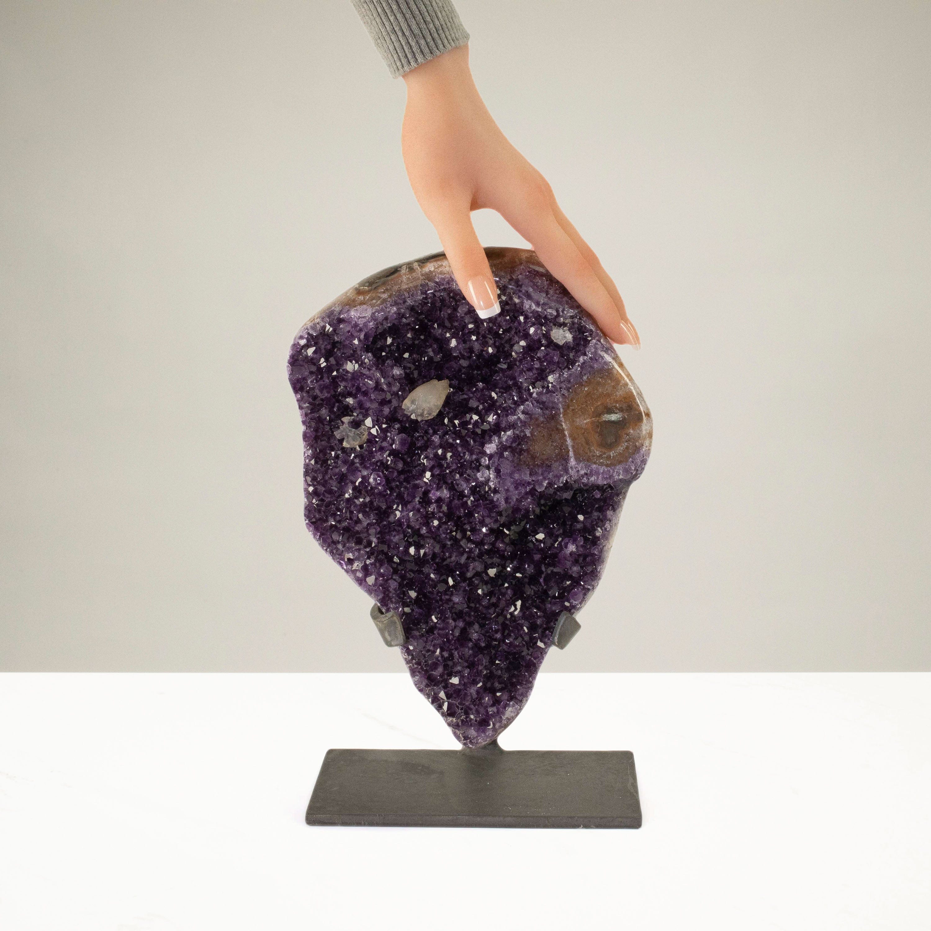 Kalifano Amethyst Uruguayan Amethyst Geode on Custom Stand - 13.2 lbs / 11 in. UAG6000.008